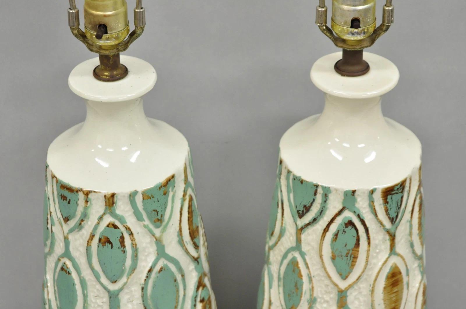 Paire de lampes de table Vintage Mid Century Modern en céramique bleu turquoise et blanc en vente 2