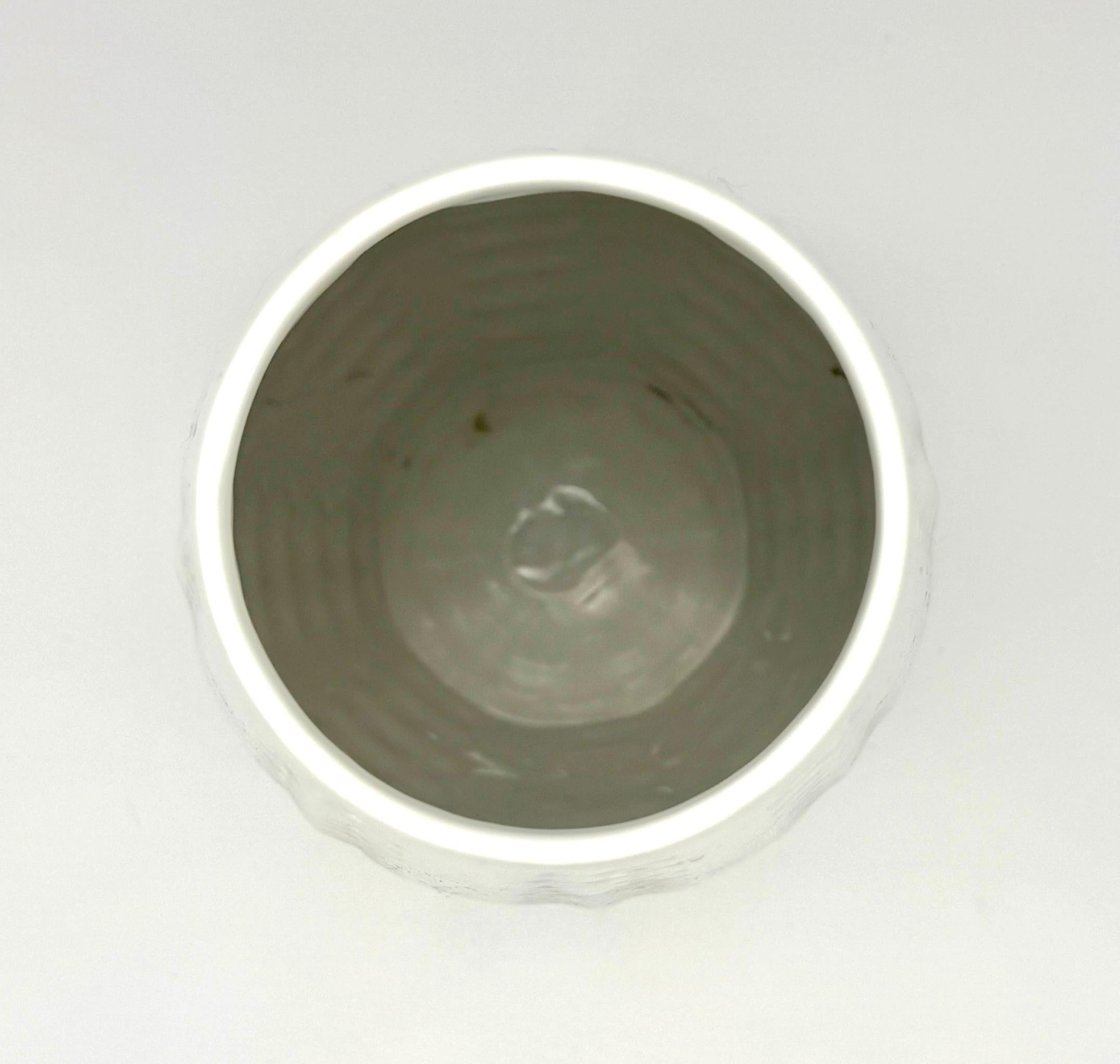 Allemand Vase moderne du milieu du siècle dernier en porcelaine blanche Arzberg Optical Art OP Art en vente