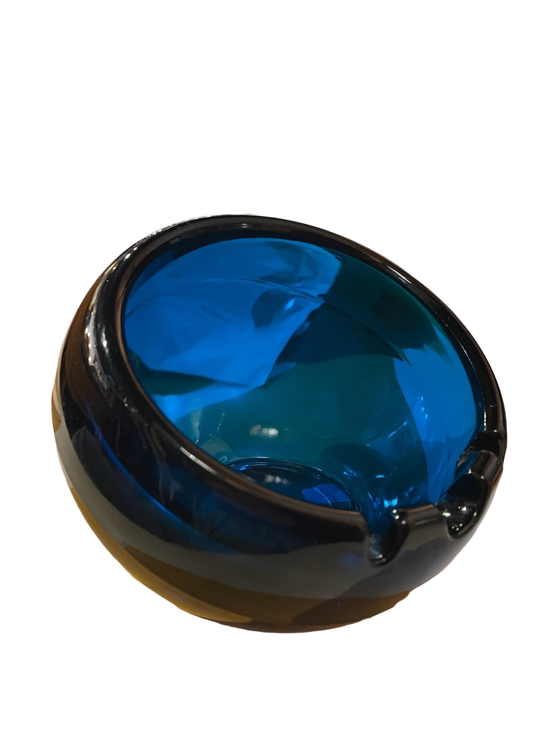 Vintage Mid Century Modern Viking Cobalt Blue Glass Orb Ashtray  In Good Condition In Greenport, NY