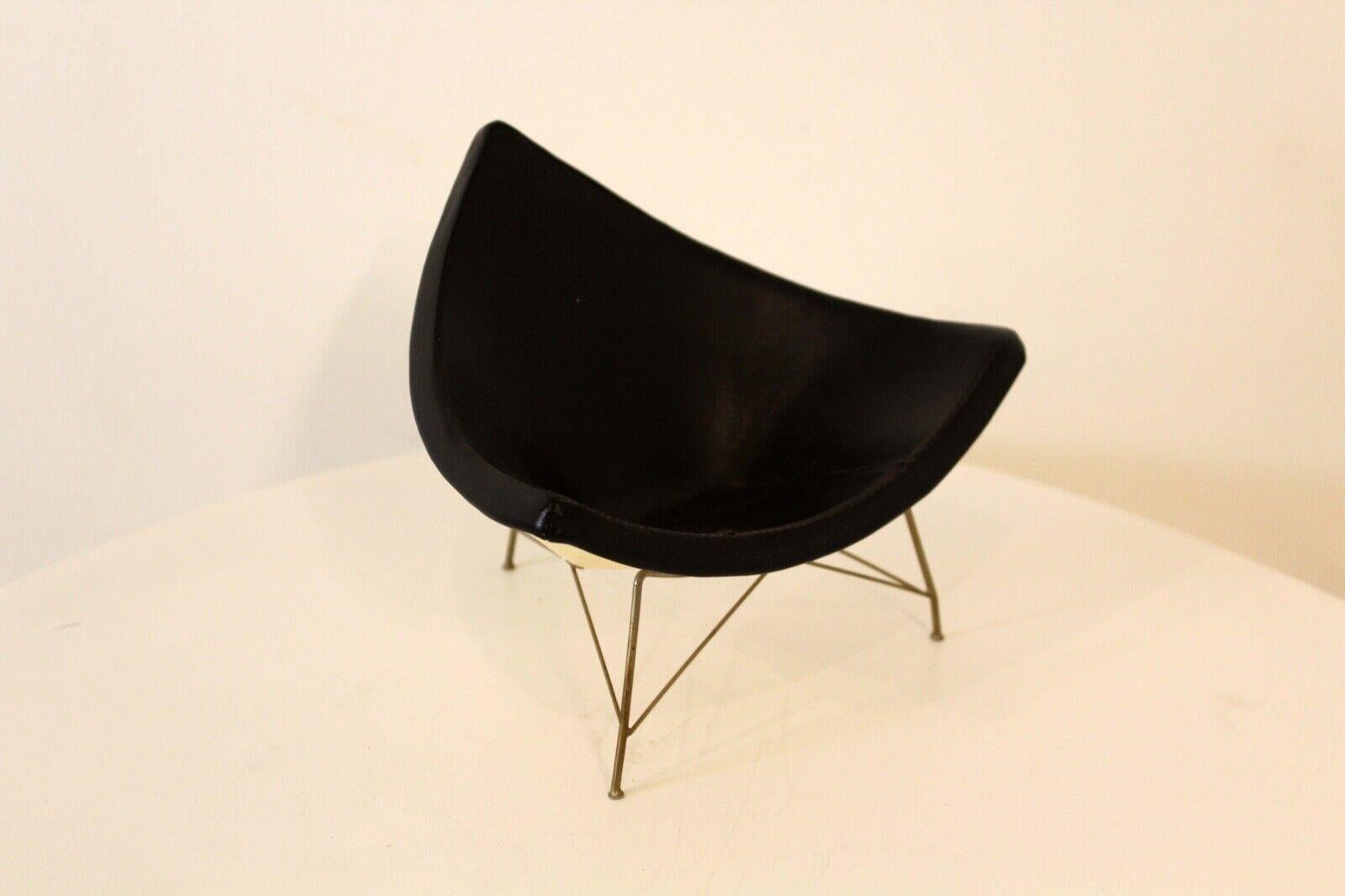 Vintage Mid-Century Modern Vitra Museum Miniature George Nelson Coconut Chair In Good Condition In Keego Harbor, MI