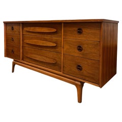Vintage Mid Century Modern Walnut 9 Drawer Dresser Dovetailed Drawers