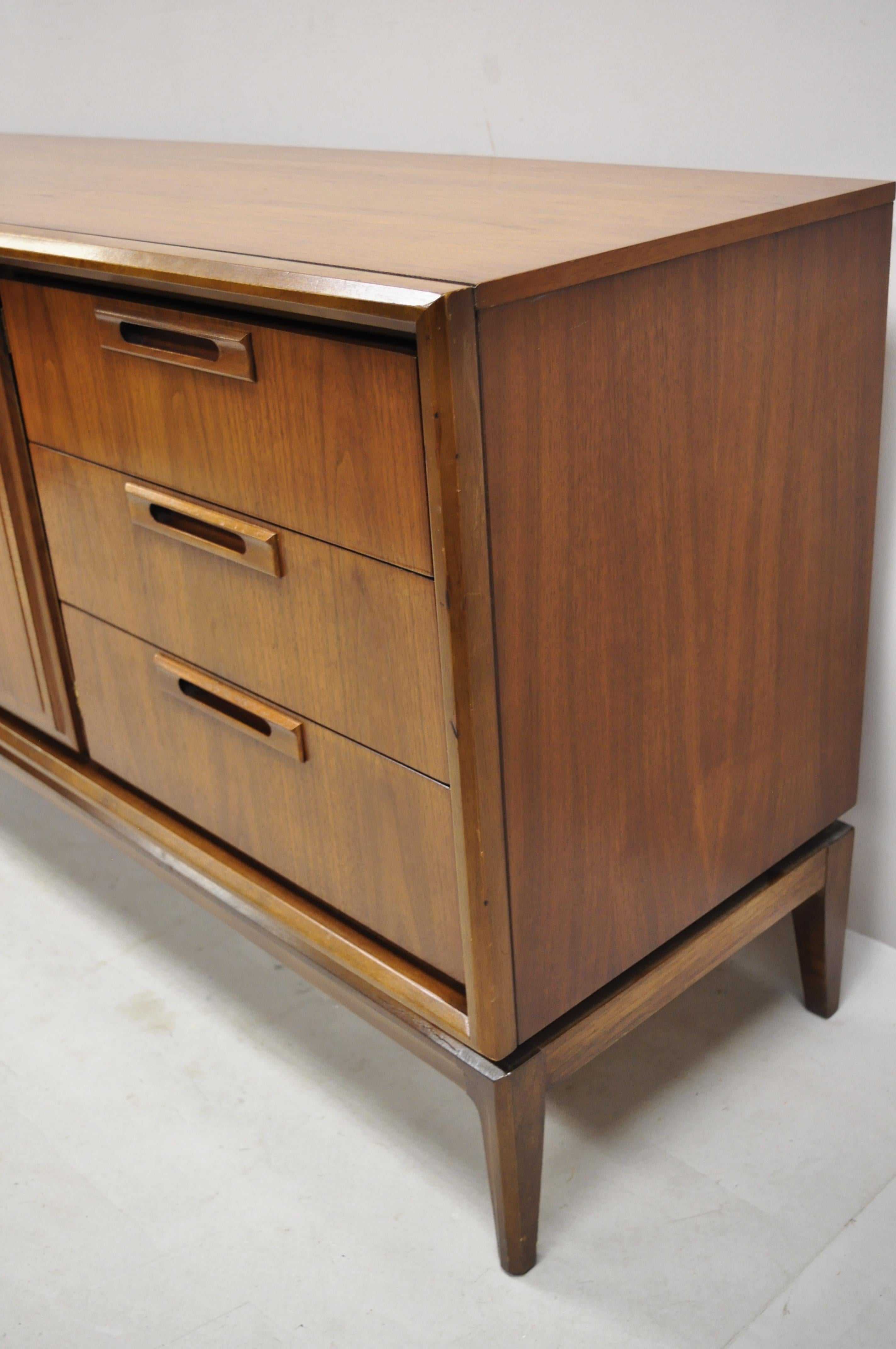 Vintage Mid-Century Modern Walnut 9-Drawer Long Dresser Credenza Randall House 2