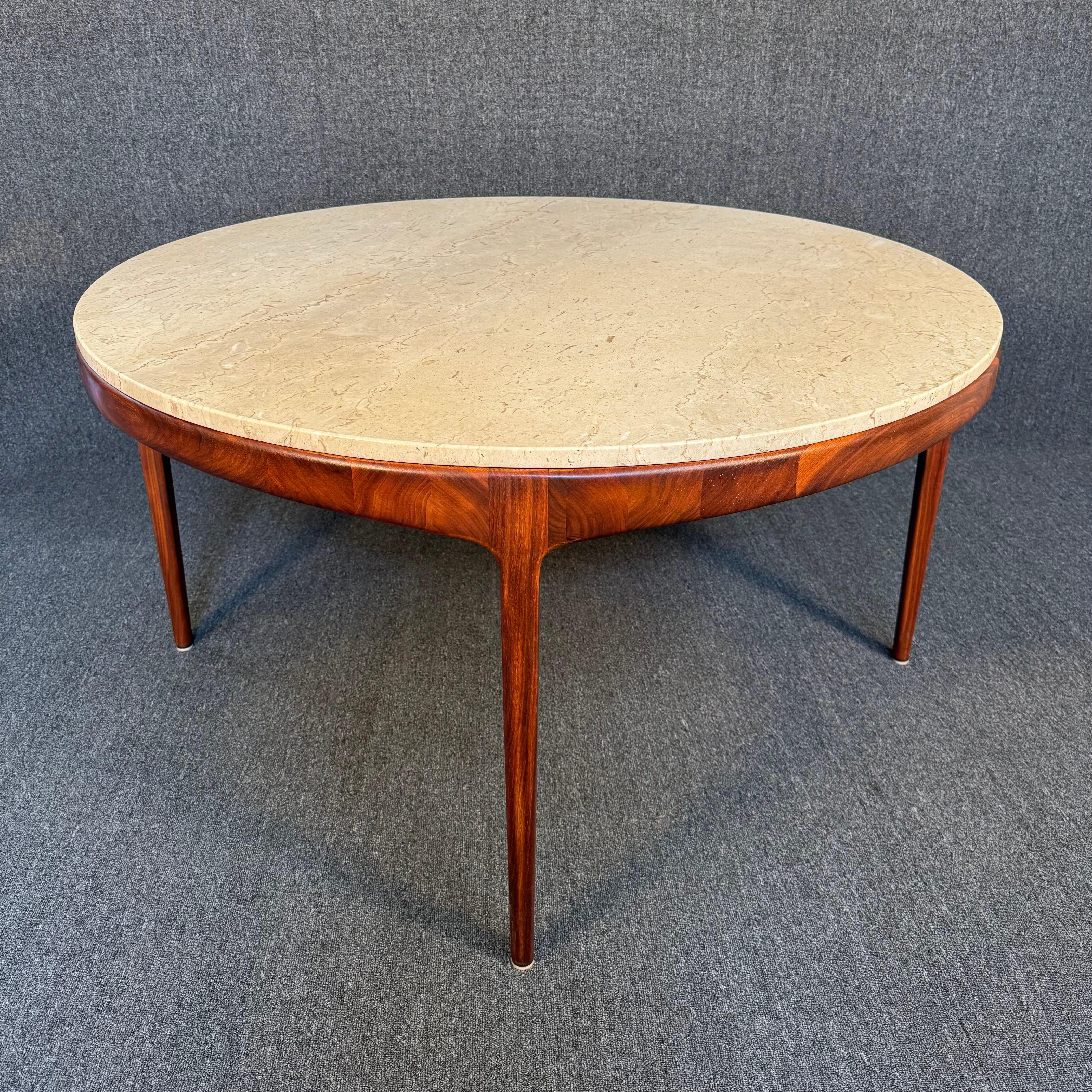 Here is a beautiful mid century modern game table manufactured by Lane in the IUS in the 1960's.
This exquisite table features a fully restored walnut frame, stretchers and tapered legs showing vibrant grain details paired with a round marble