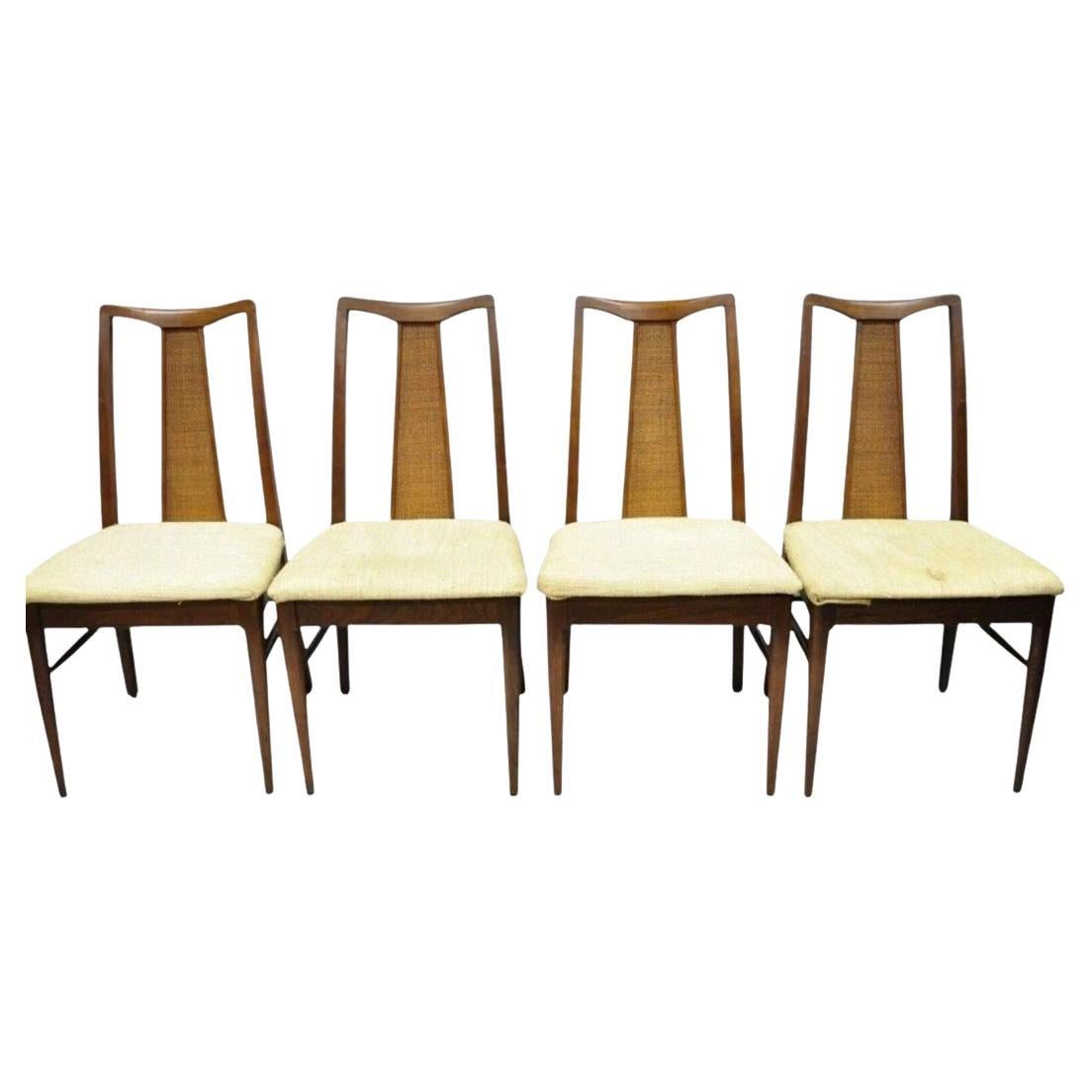 Vintage Mid Century Modern Nussbaum Rohrrücken Esszimmer Stühle - Satz von 4