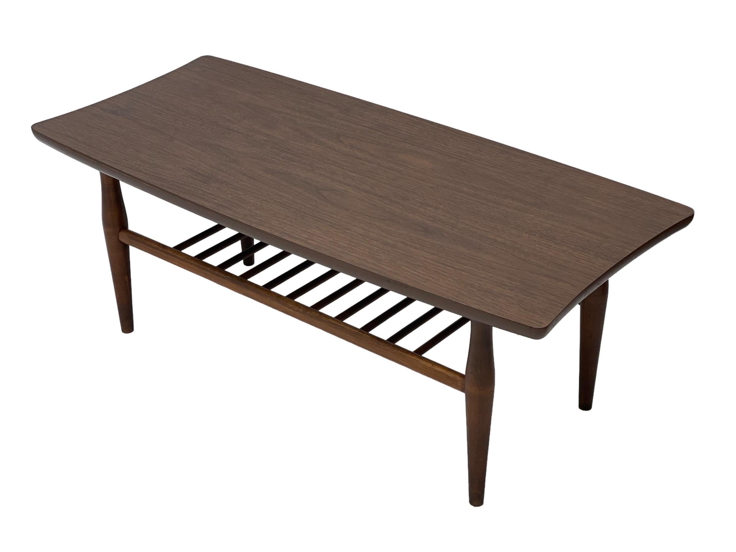 Vintage Mid-Century Modern Walnut Coffee Table with Shelf For Sale 1