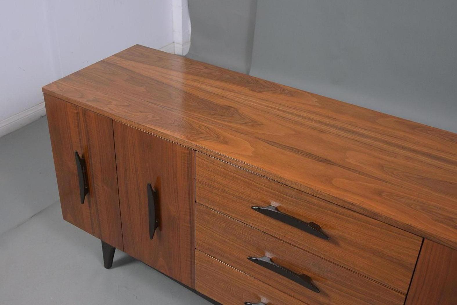 Vintage Mid-Century Modern Lacquered Credenza 4