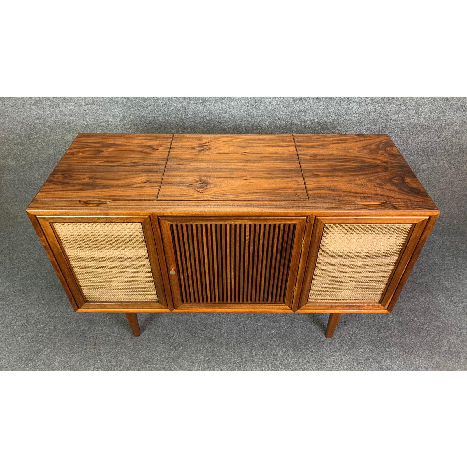 Woodwork Vintage Mid-Century Modern Walnut 