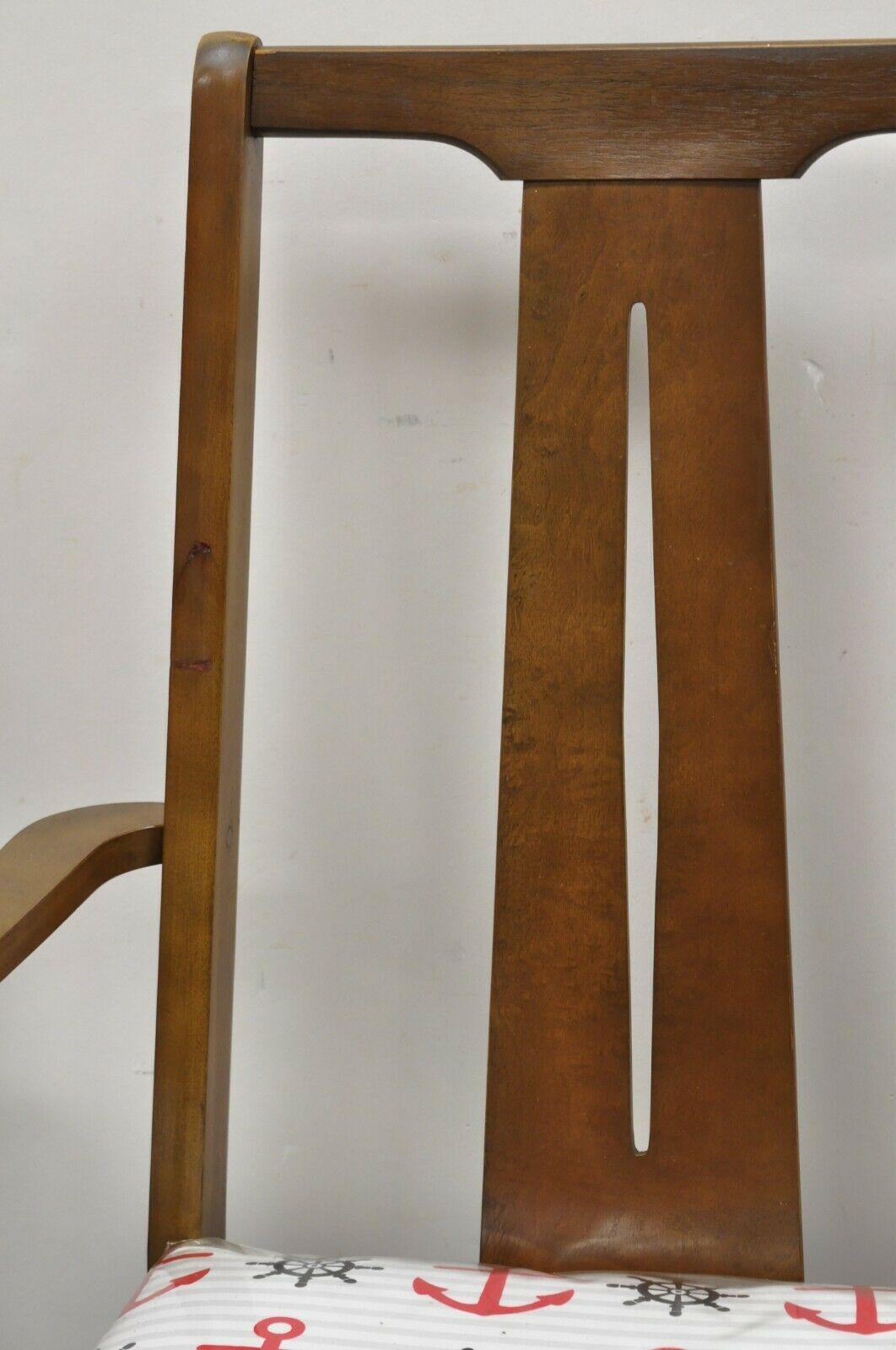 Sillas de comedor vintage de nogal modernas de mediados de siglo - Juego de 6 siglo XX en venta