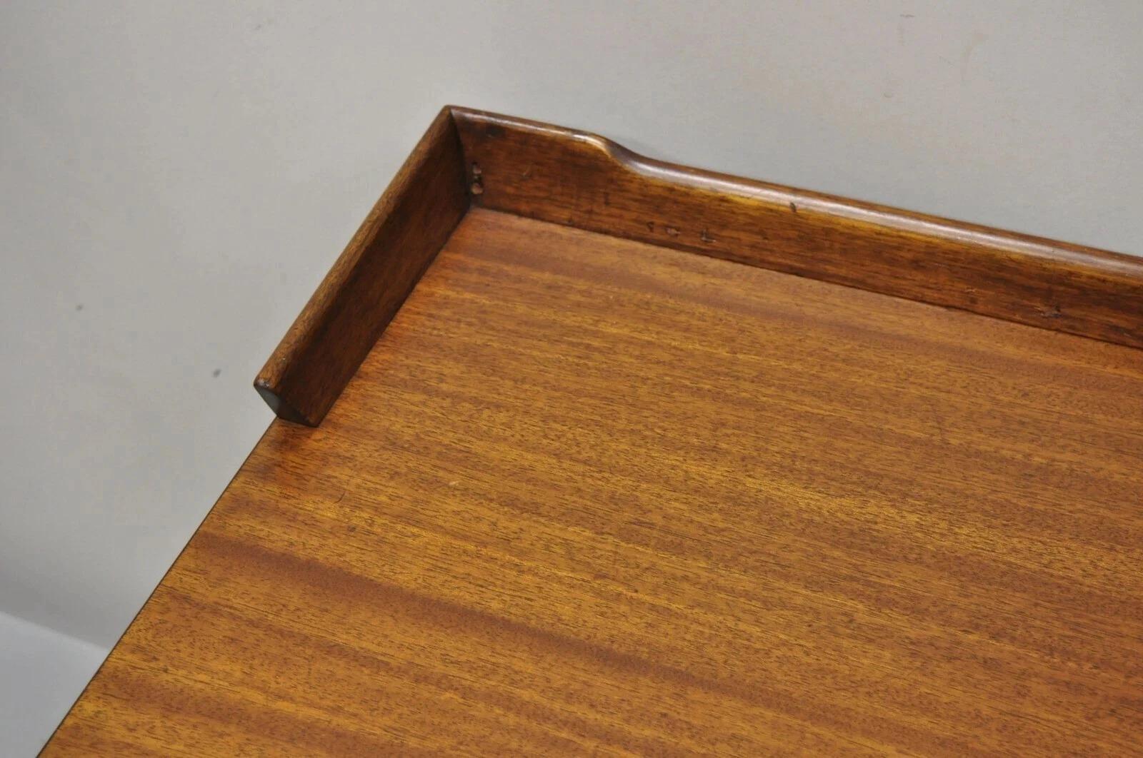 Vintage Mid Century Modern Nussbaum Double Pedestal Base Nachttisch Nachttisch (20. Jahrhundert) im Angebot
