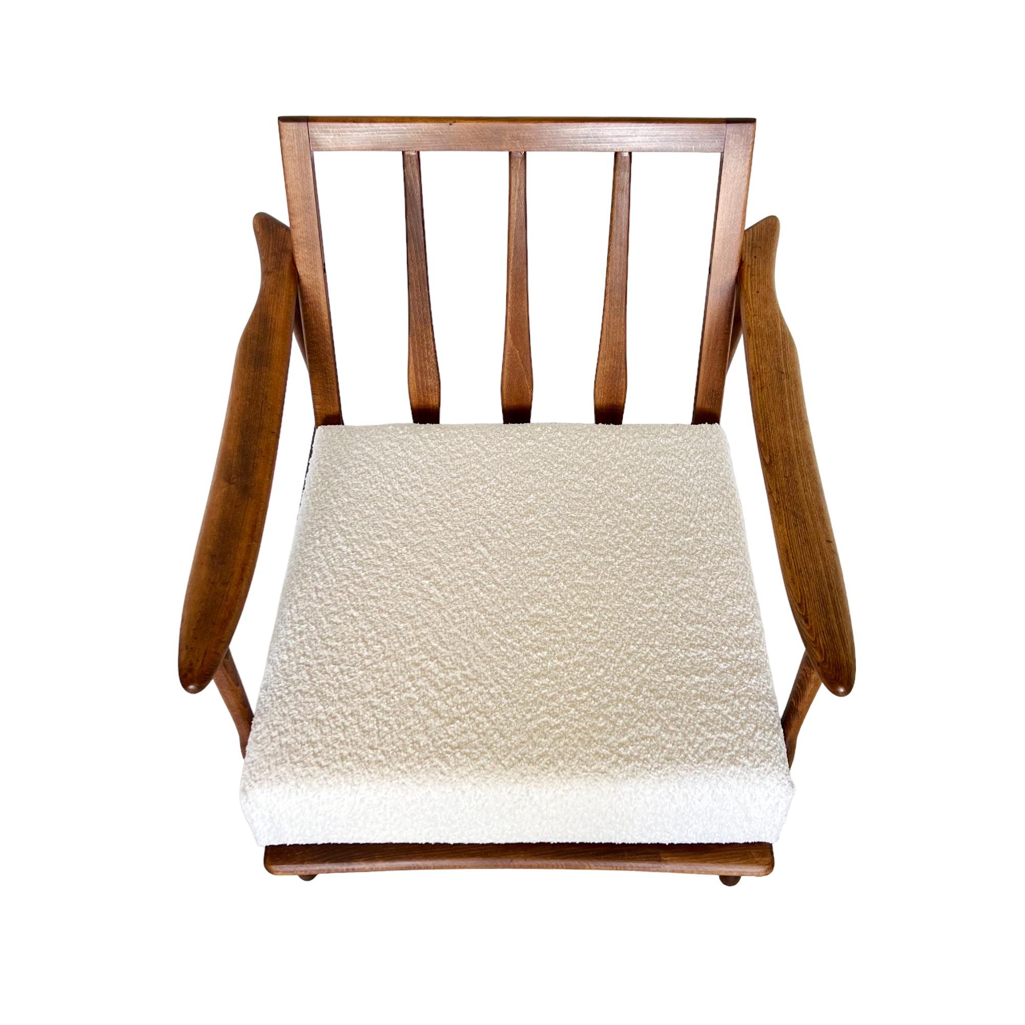 Vintage Mid-Century Modern Walnut Easy Chair 2