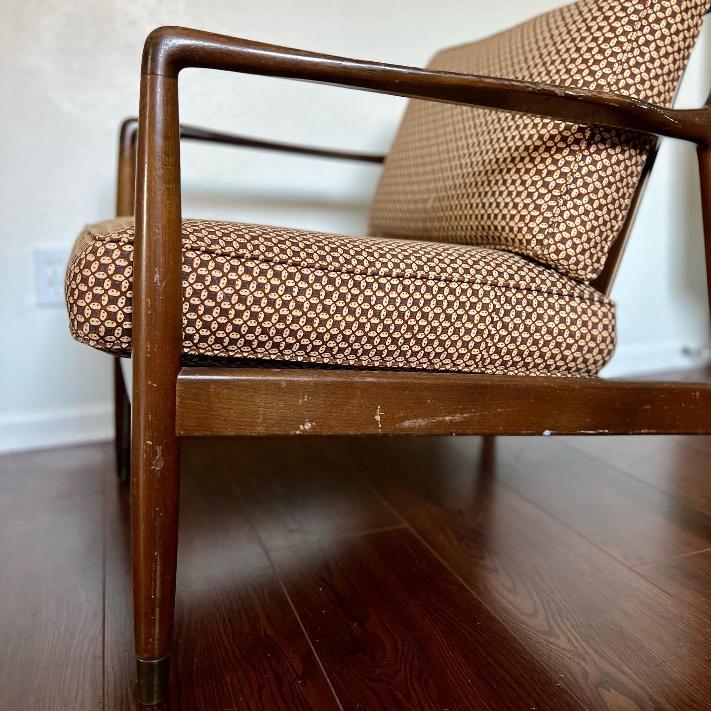 Vintage Mid Century Modern walnut folke ohlsson Style Lounge chair In Good Condition In Houston, TX