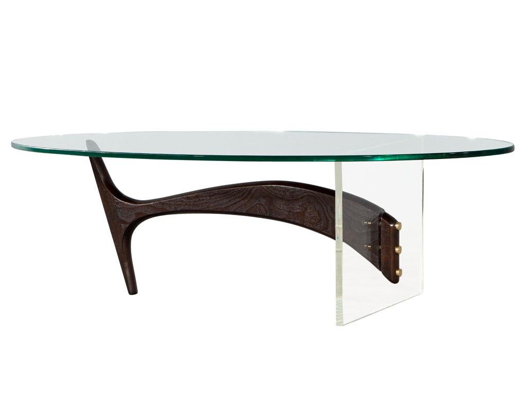 Vintage Mid-Century Modern Walnut Glass & Acrylic Coffee Table In Good Condition For Sale In North York, ON