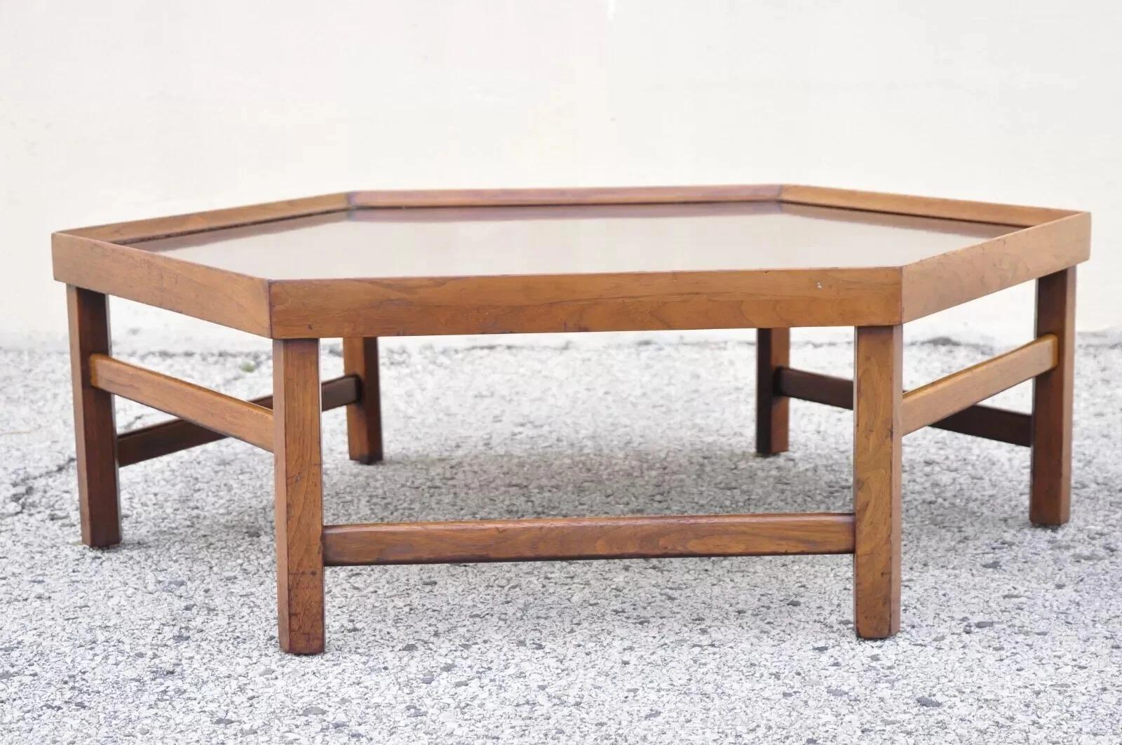 Vintage Mid Century Modern Walnut Hexagonal Coffee Table with Black Masonite Top For Sale 5