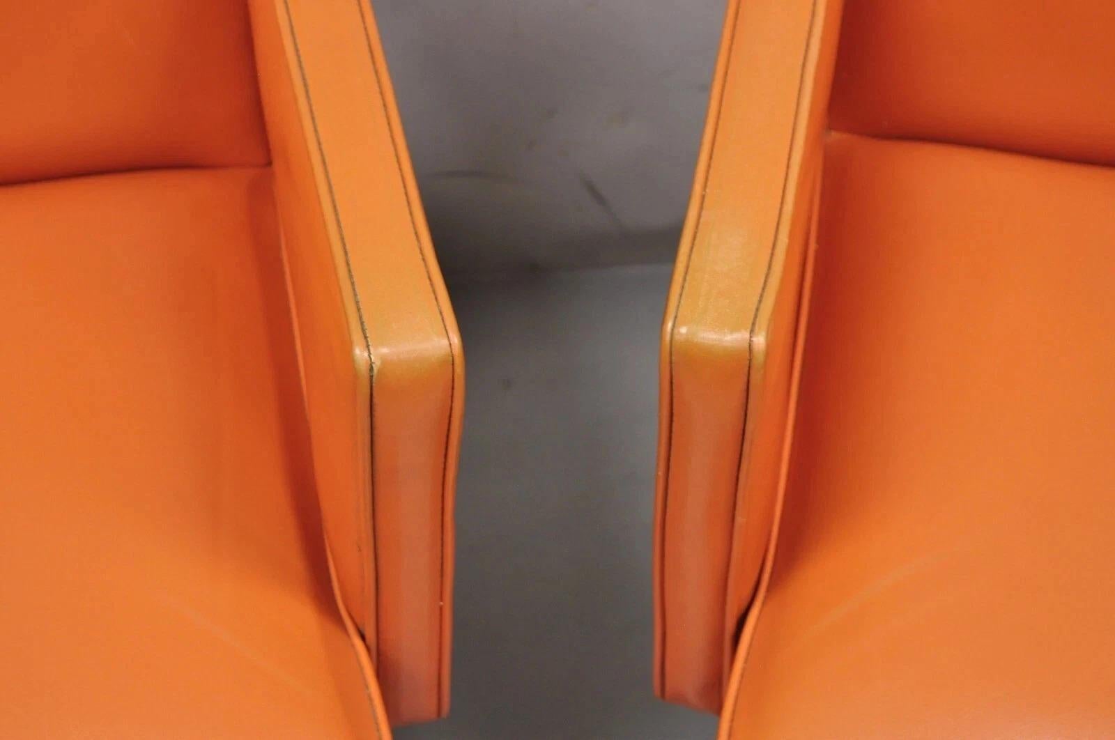 20ième siècle Vintage Mid Century Modern Walnut Jens Risom Style Orange Lounge Chairs -a Pair en vente