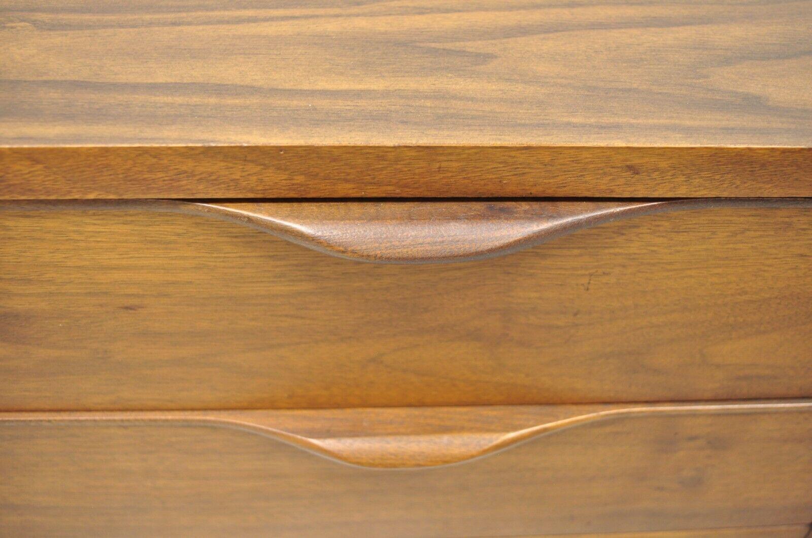 Vintage Mid-Century Modern Walnut Laminate Top Nightstand with Sculpted Pulls In Good Condition In Philadelphia, PA
