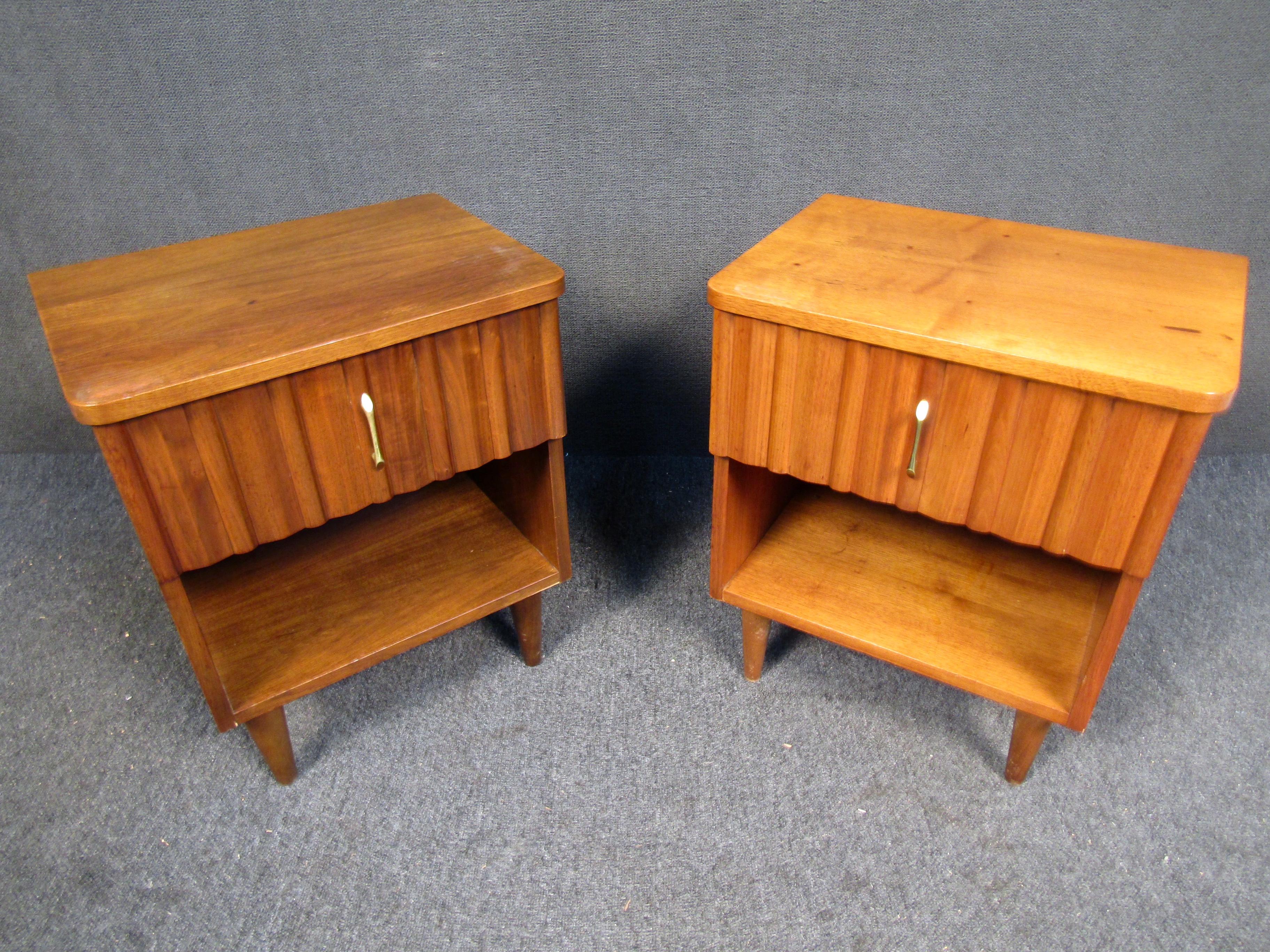 Vintage Mid-Century Modern Walnut Nightstands 2