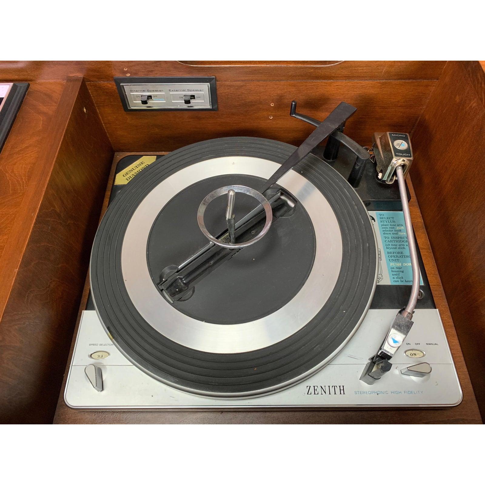 Here is an exceptional audio jewel from the 1960s, the model 