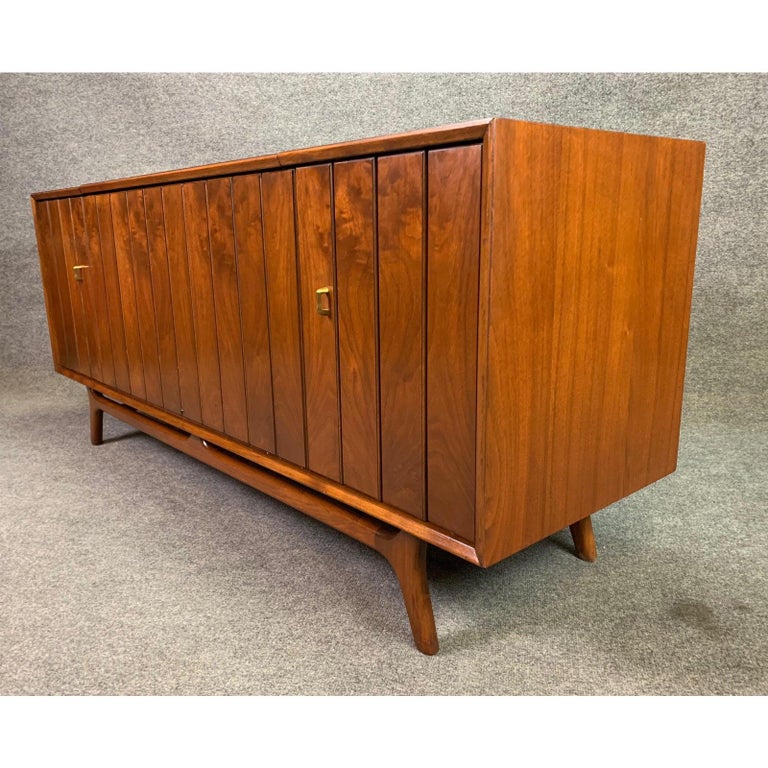 Vintage Mid Century Modern Walnut, Vintage Mid Century Modern Stereo Cabinet