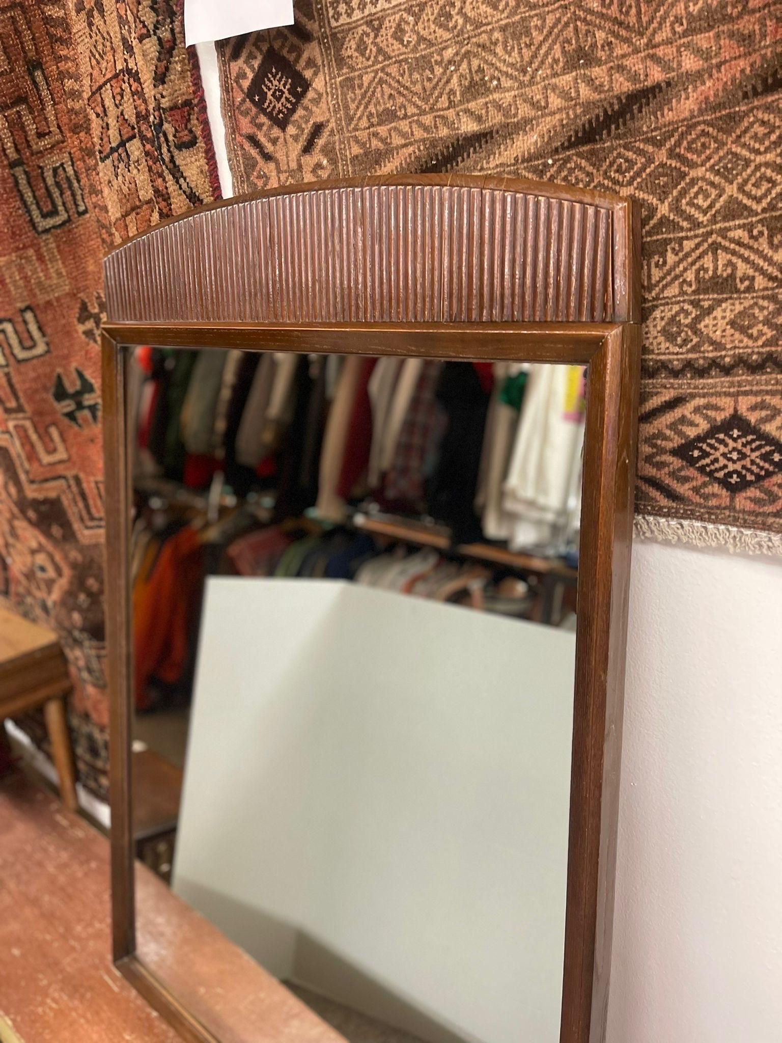 Vintage Mid Century Modern Walnut Tone Mirror by Lane Furniture en vente 2