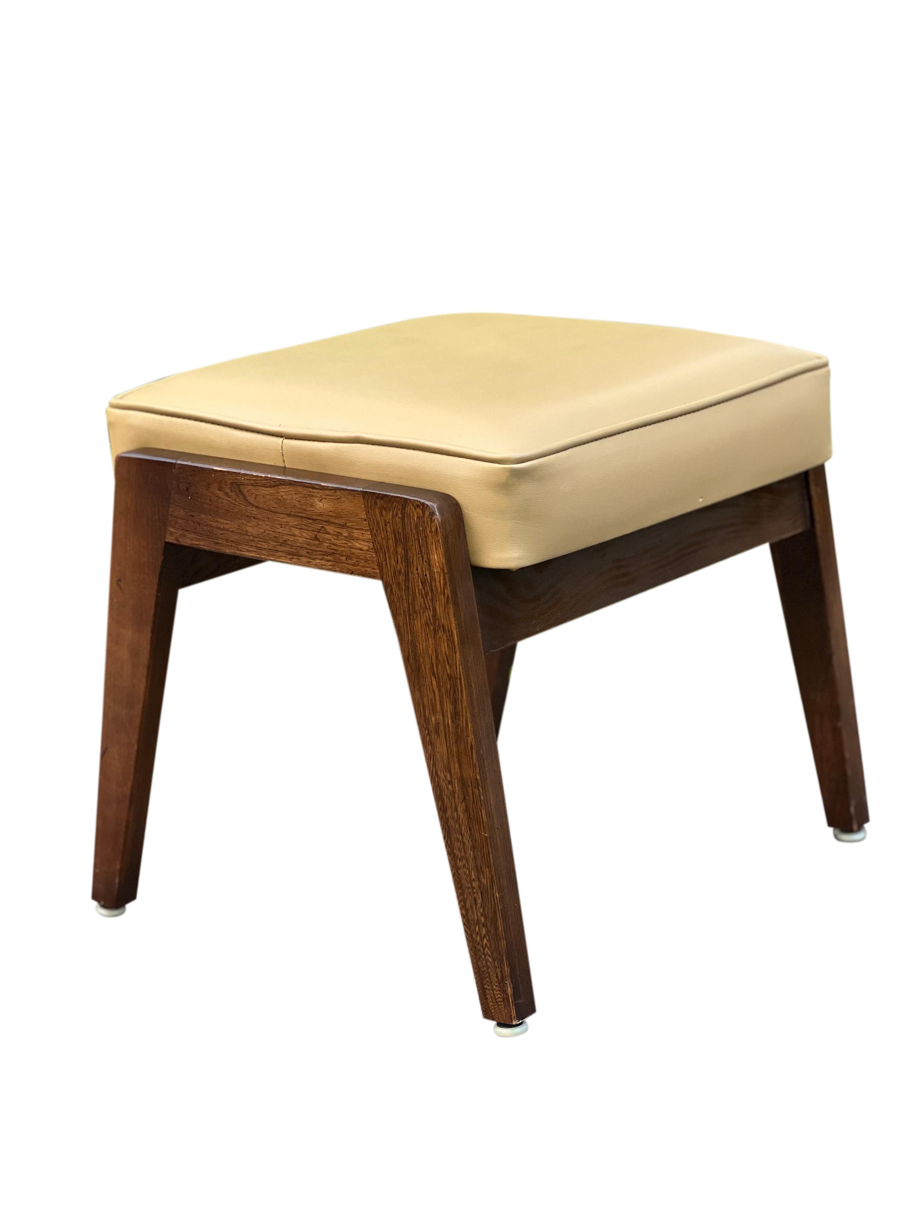 Vintage Mid Century Modern Walnut Upholstered Footstool In Good Condition For Sale In Doylestown, PA