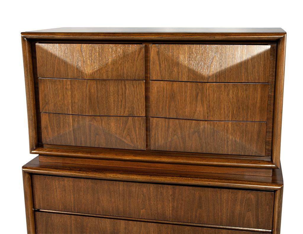 Vintage Mid-Century Modern Walnut Wardrobe Cabinet In Good Condition For Sale In North York, ON