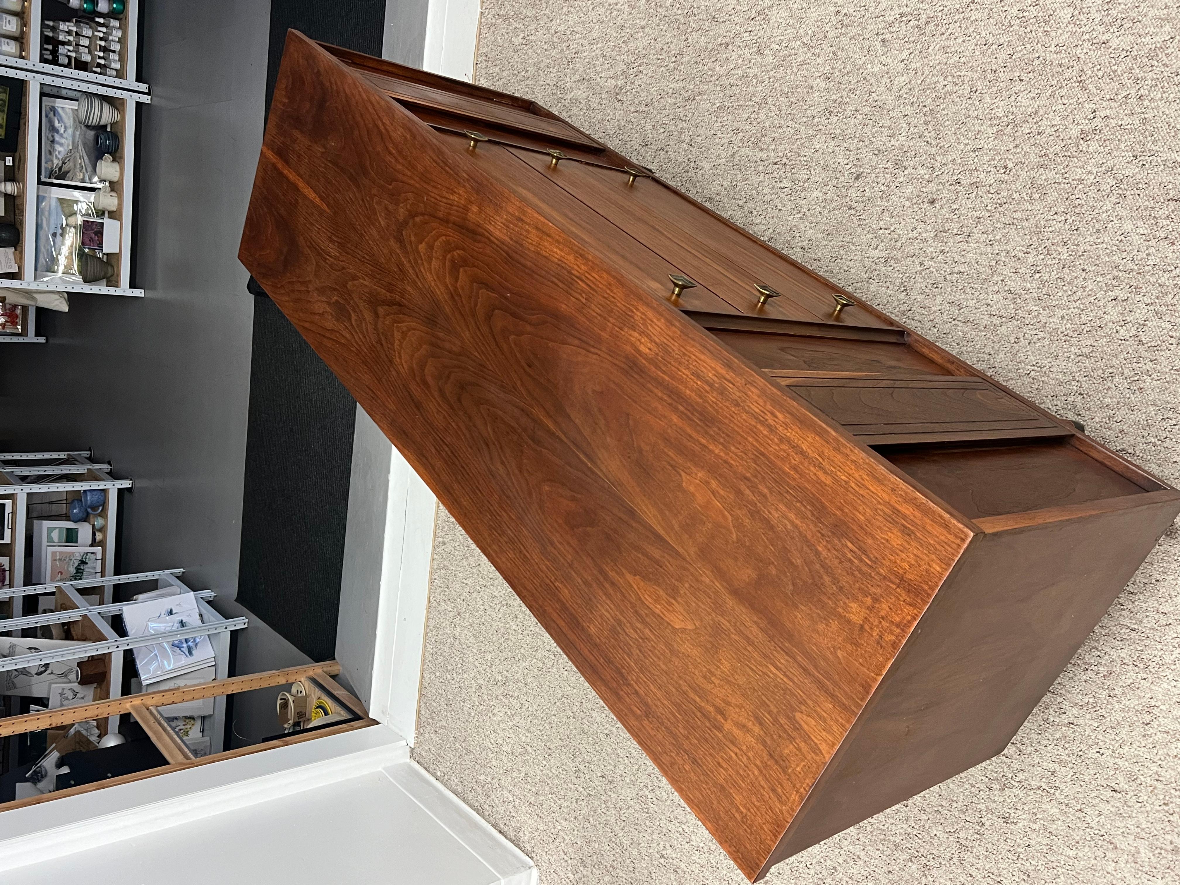 Vintage MCM walnut wood credenza Buffet 3 drawers with Milled metallic Knobs For Sale 1