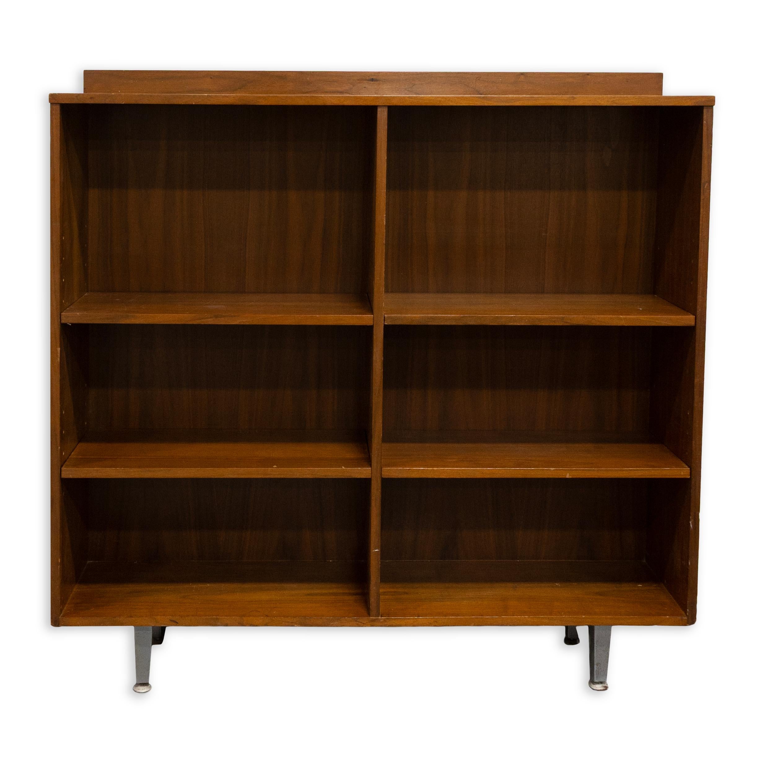 Mid-Century Modern Vintage Mid Century Modern Walnut Wood Freestanding Book Shelf with Legs For Sale