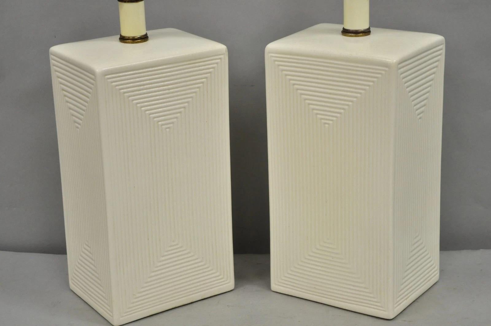 Vintage Mid Century Modern White Geometric Ceramic Cubist Table Lamps - a Pair For Sale 6