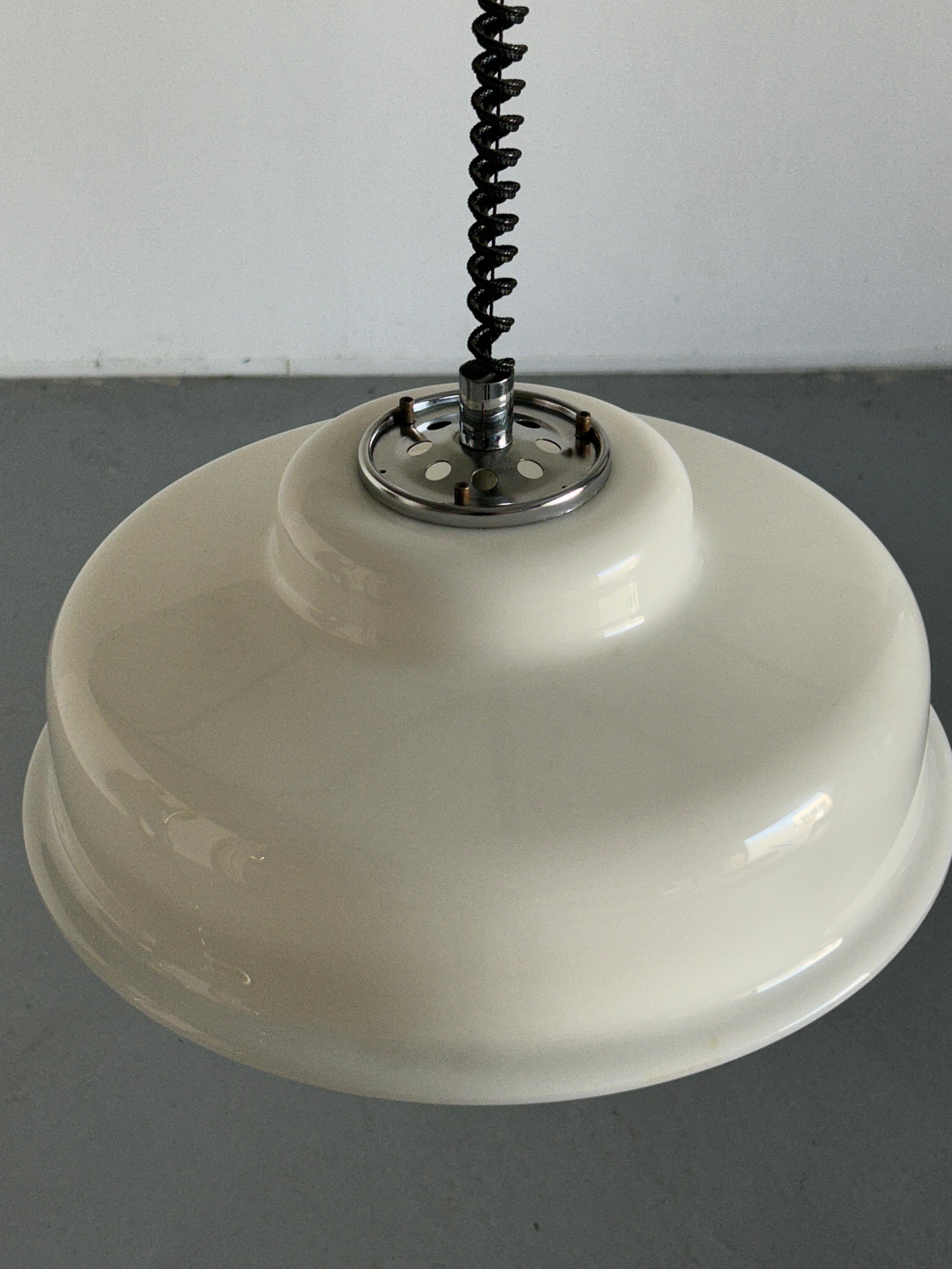 Late 20th Century Vintage Mid-Century Modern White Mushroom Lamp designed by Harvey Guzzini, 1970s For Sale