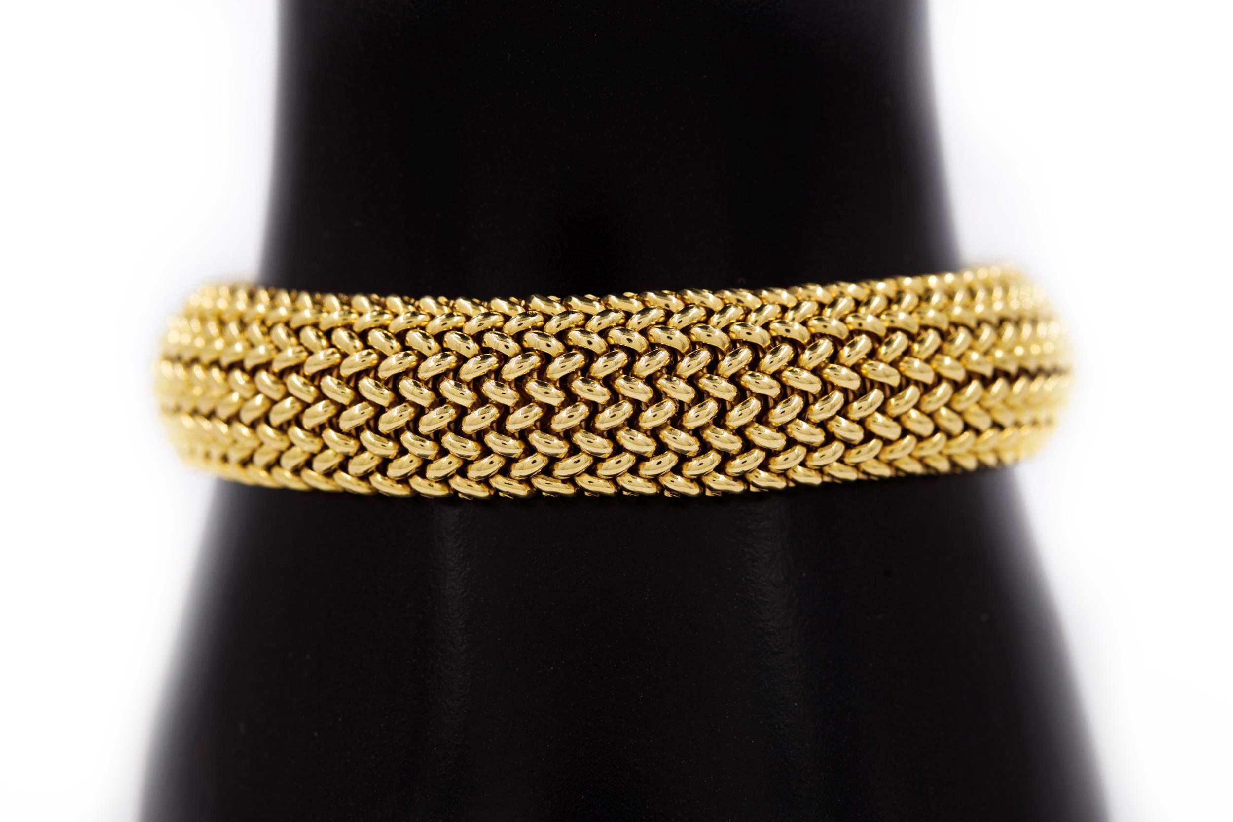 American Vintage Mid-Century Modern Woven 14-Karat Yellow Gold Bracelet, circa 1960s