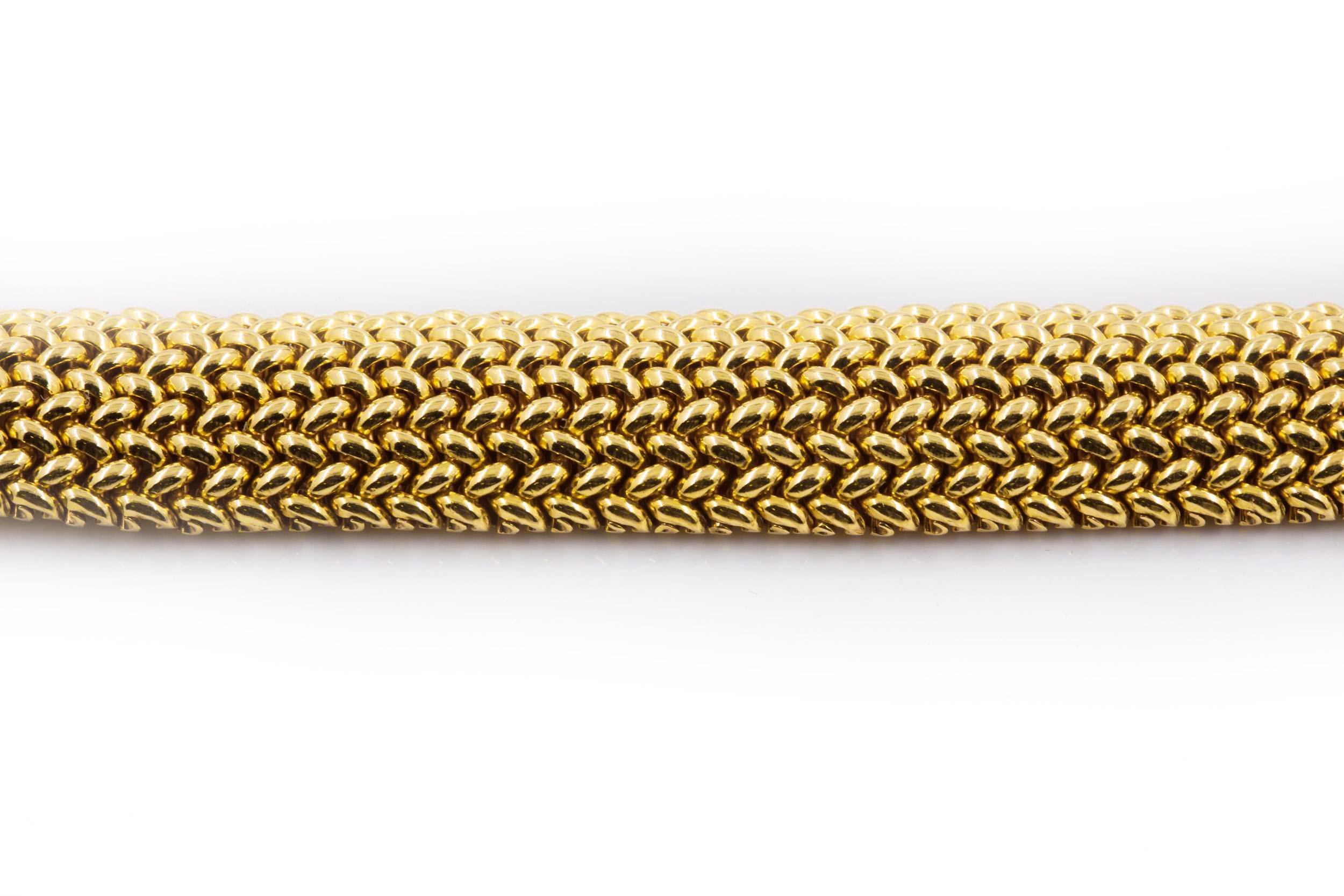 Vintage Mid-Century Modern Woven 14-Karat Yellow Gold Bracelet, circa 1960s In Good Condition In Shippensburg, PA