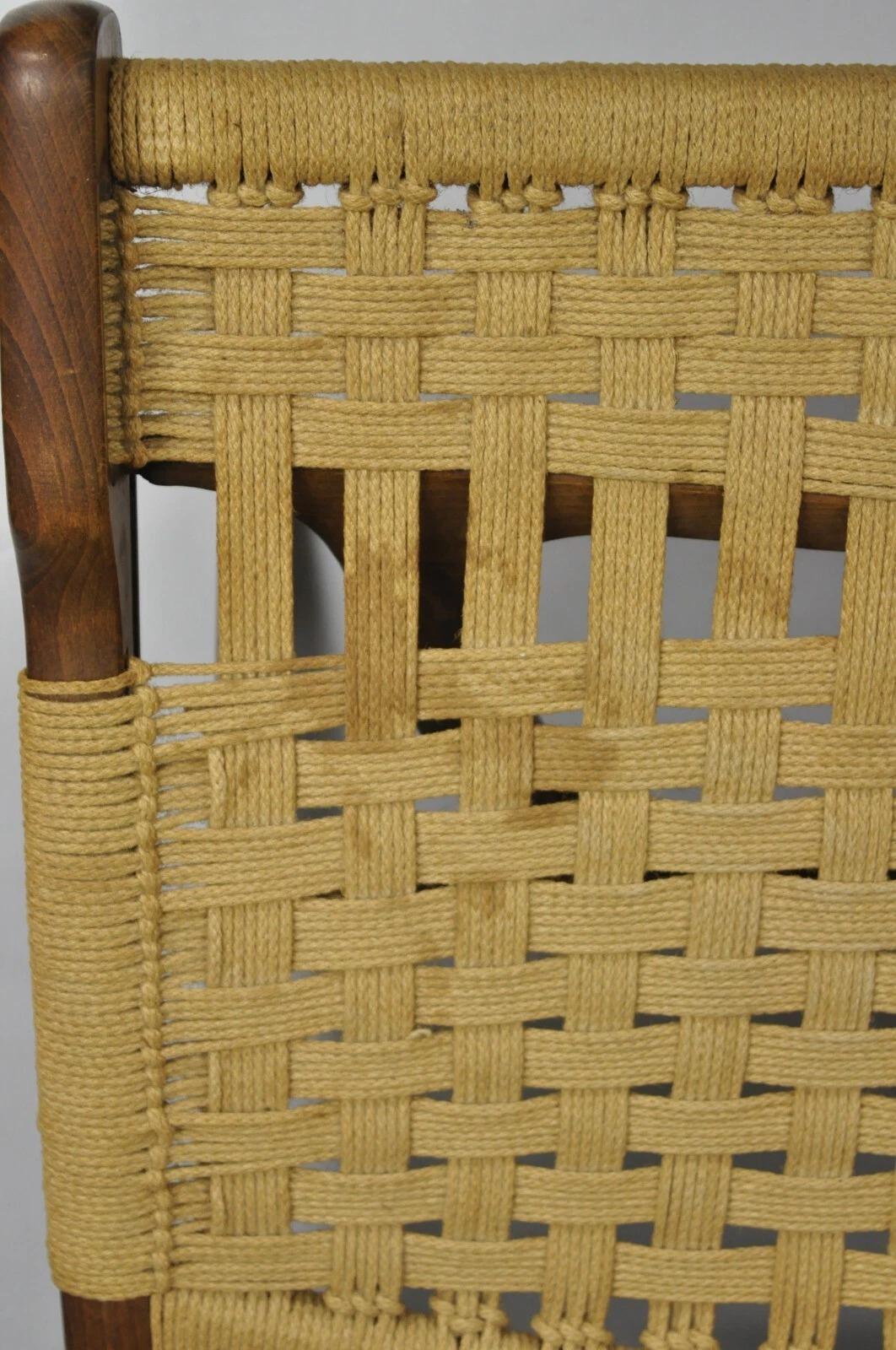Vintage-Loungesessel aus Holz mit gewebtem Seil, Mid-Century Modern, klappbar, Paar im Angebot 1