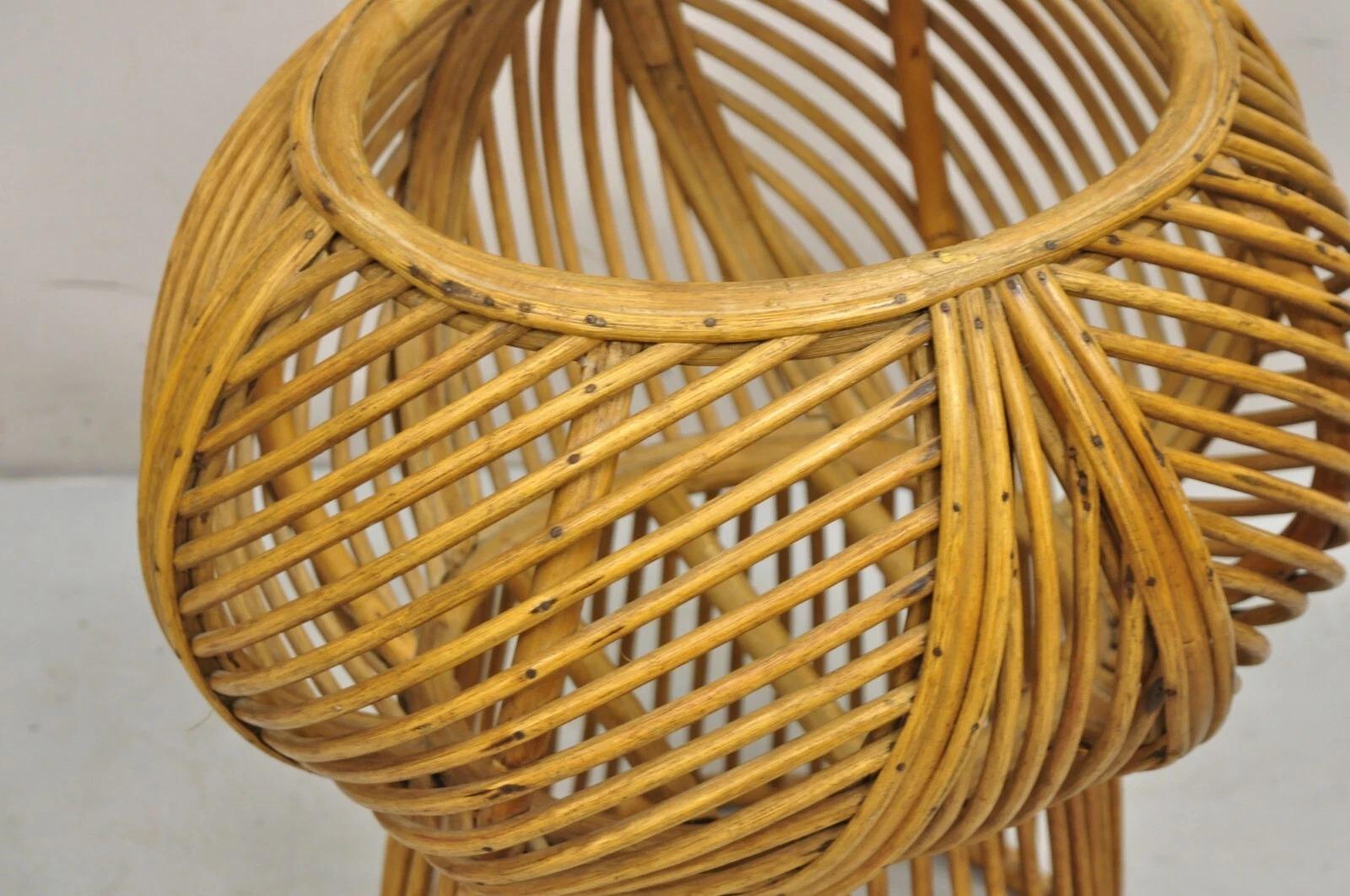Sconosciuto Vintage Mid Century Modern intrecciato in vimini in stile Franco Albini in rattan per piante in vendita