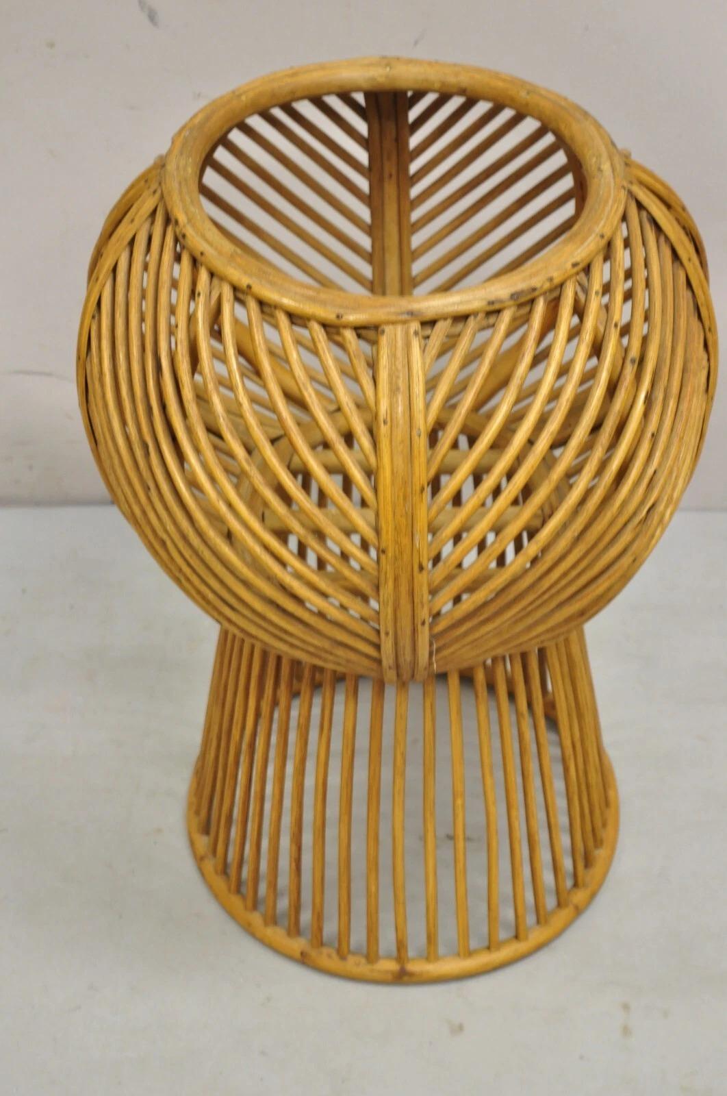 Vintage Mid Century Modern intrecciato in vimini in stile Franco Albini in rattan per piante in vendita 2