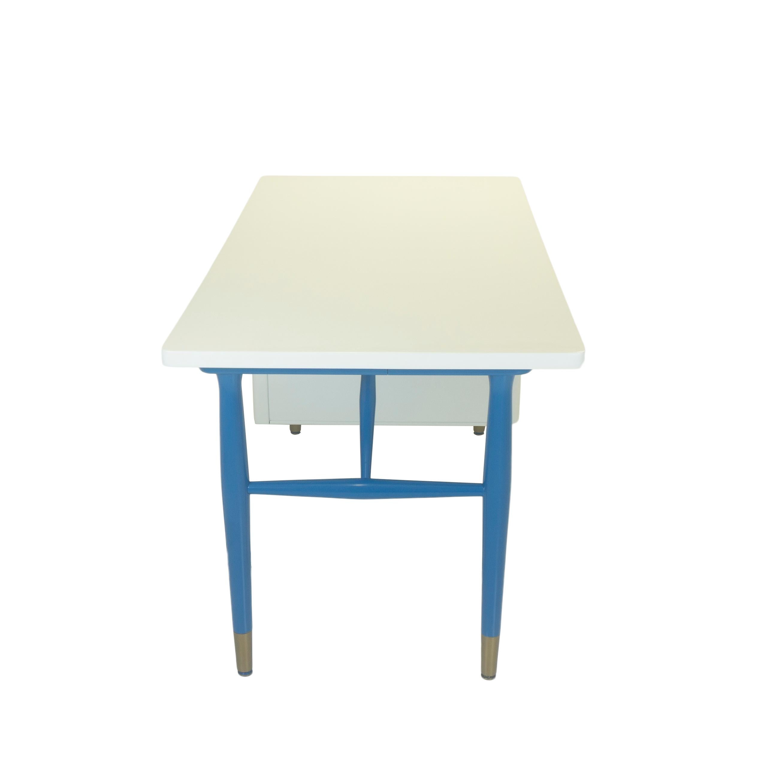 Bois Bureau Vintage Mid-Century Modern (moderne) en vente