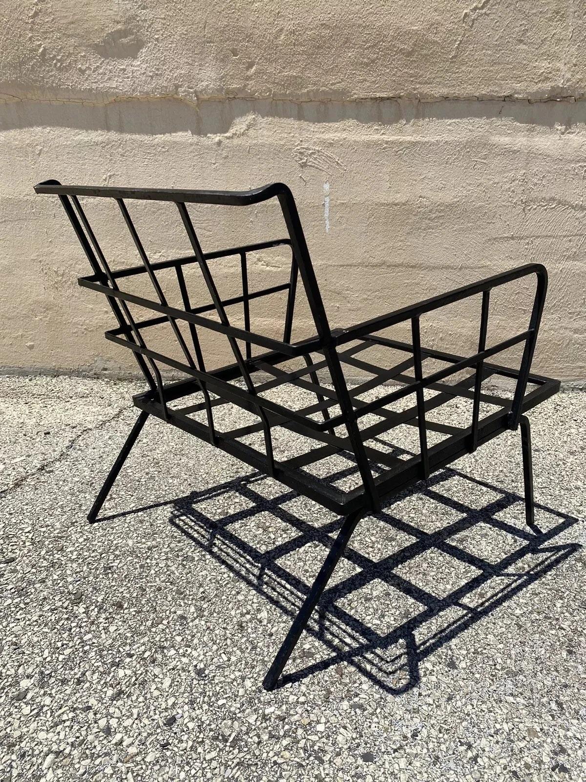 Envíanos un mensaje con tu código postal para solicitar un presupuesto de envío nacional más razonable.

Silla de salón estilo Arthur Umanoff vintage de hierro forjado moderno de mediados de siglo. Mediados del siglo XX. Medidas: 26