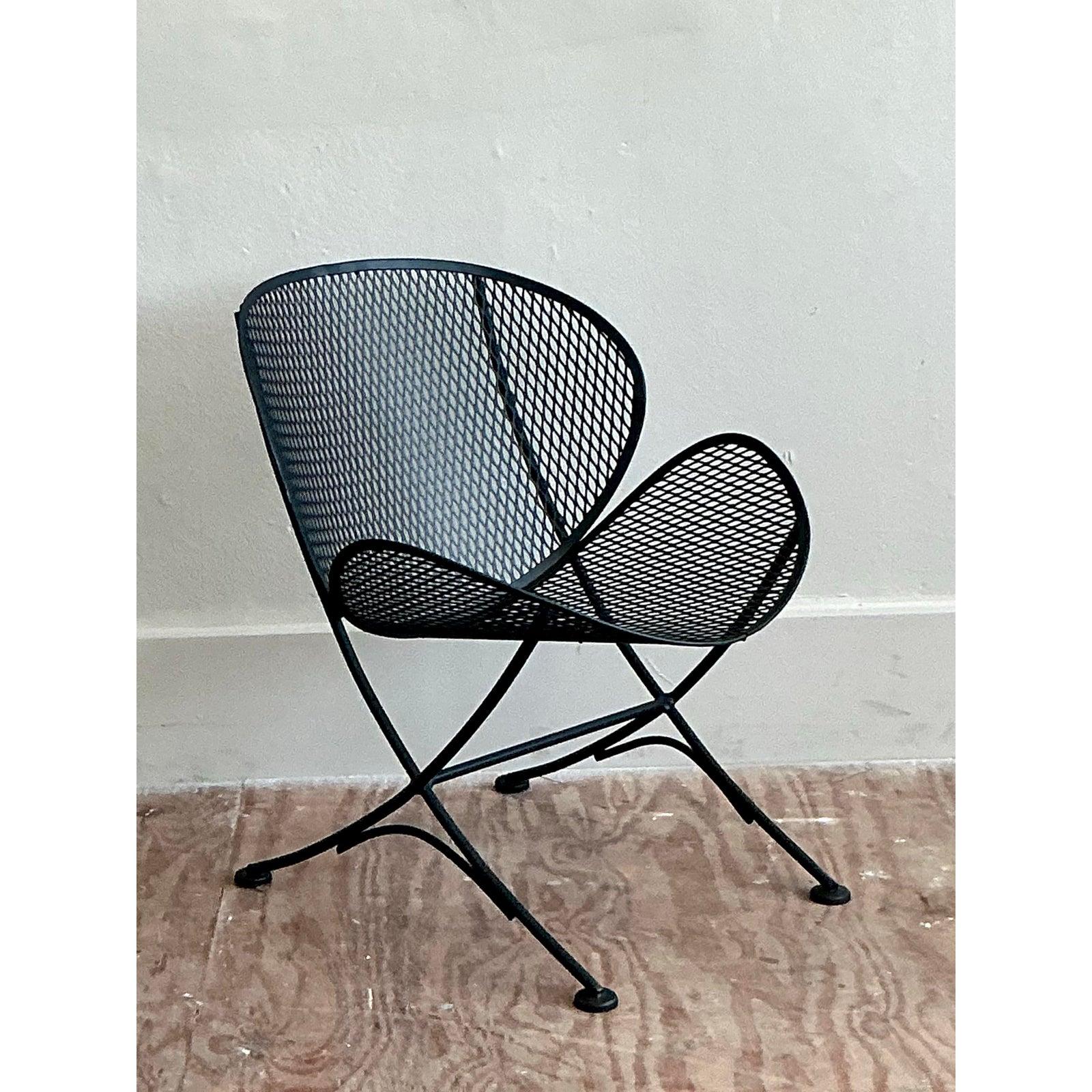 Sillón de hierro forjado de mediados de siglo según Salterini Hierro forjado en venta