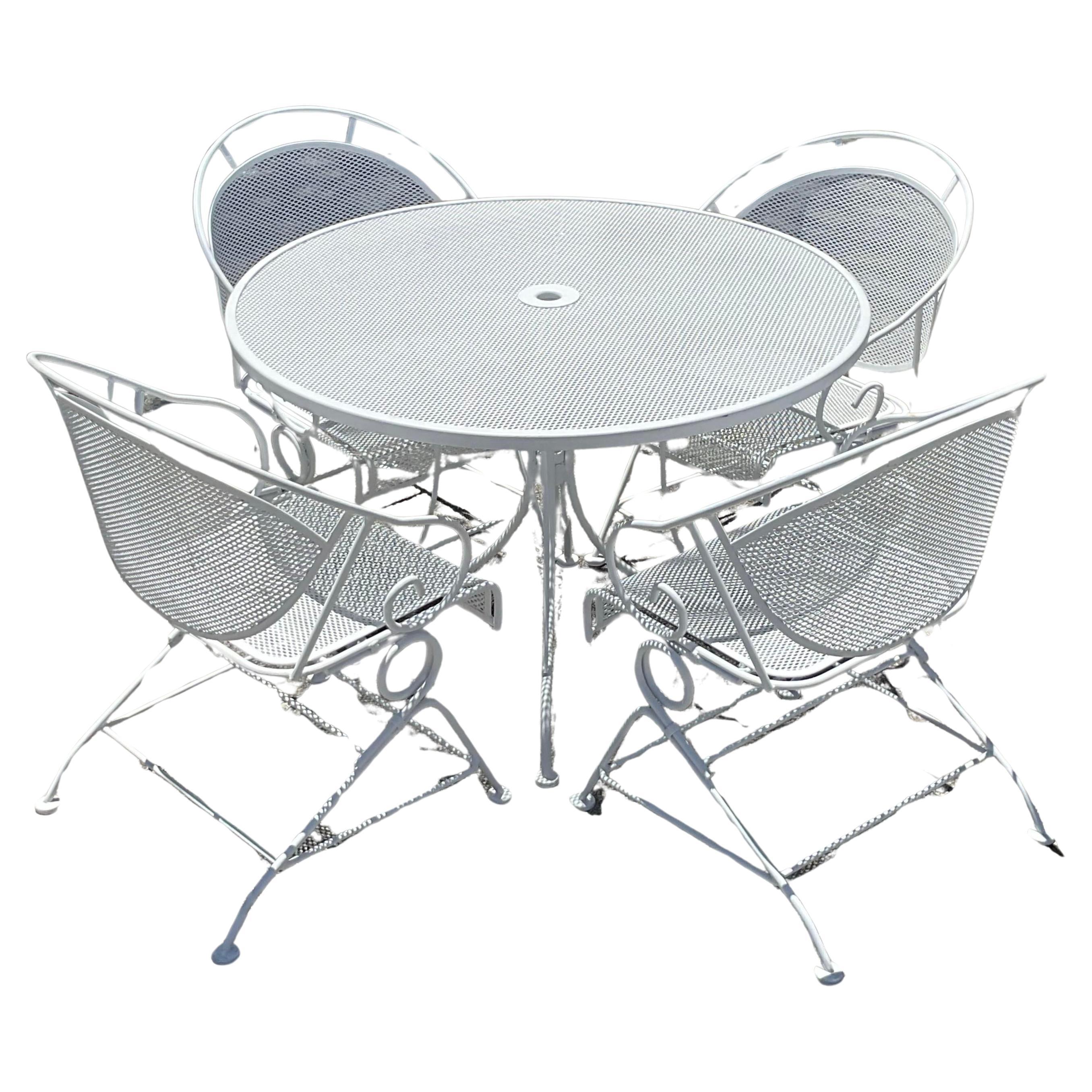Vintage Mid-Century Modern Wrought Iron Outdoor Dining Set of 5 For Sale