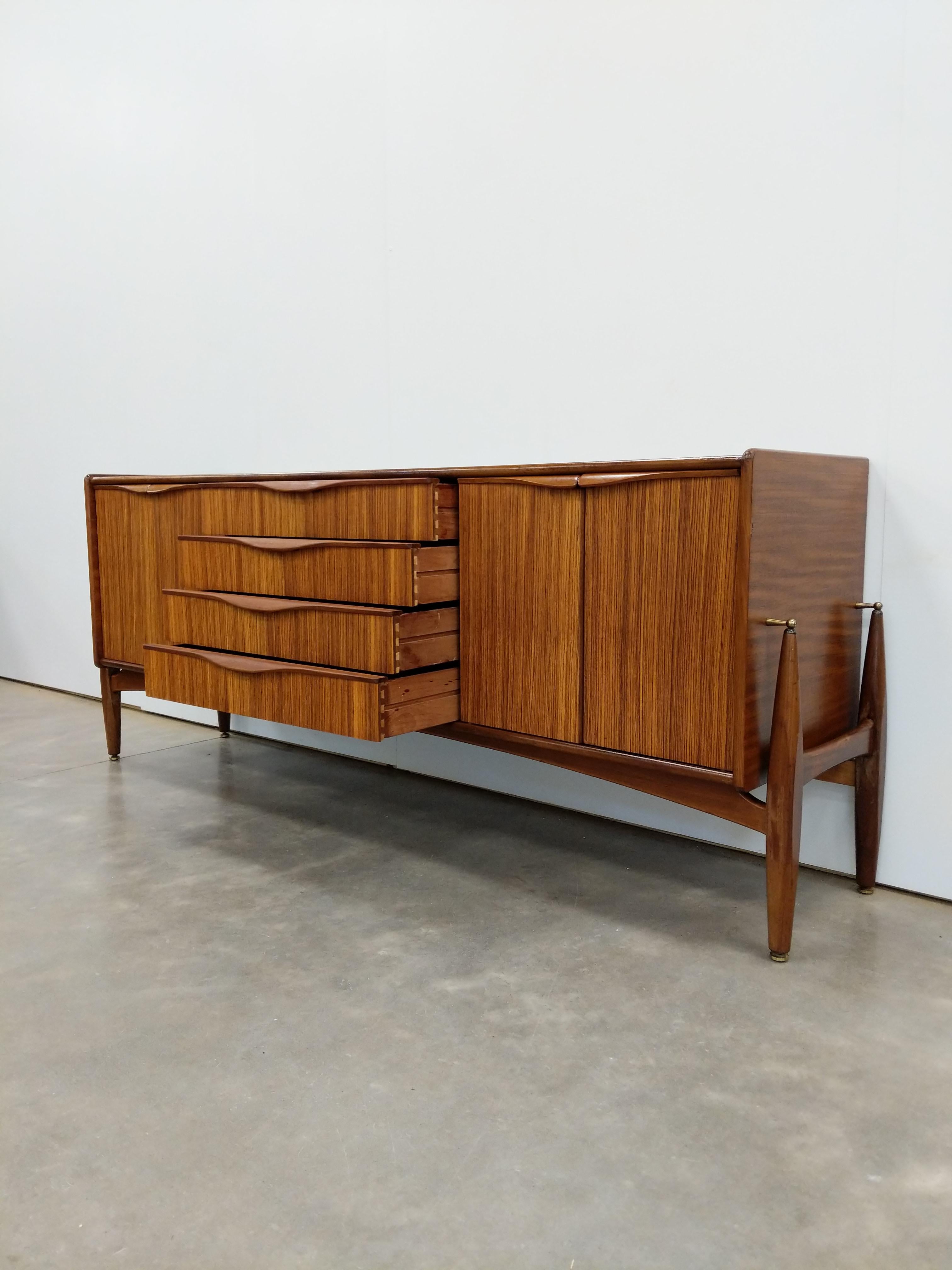 Mid-Century Modern Vintage Mid Century Modern Zebrano Credenza by Elliotts of Newbury For Sale