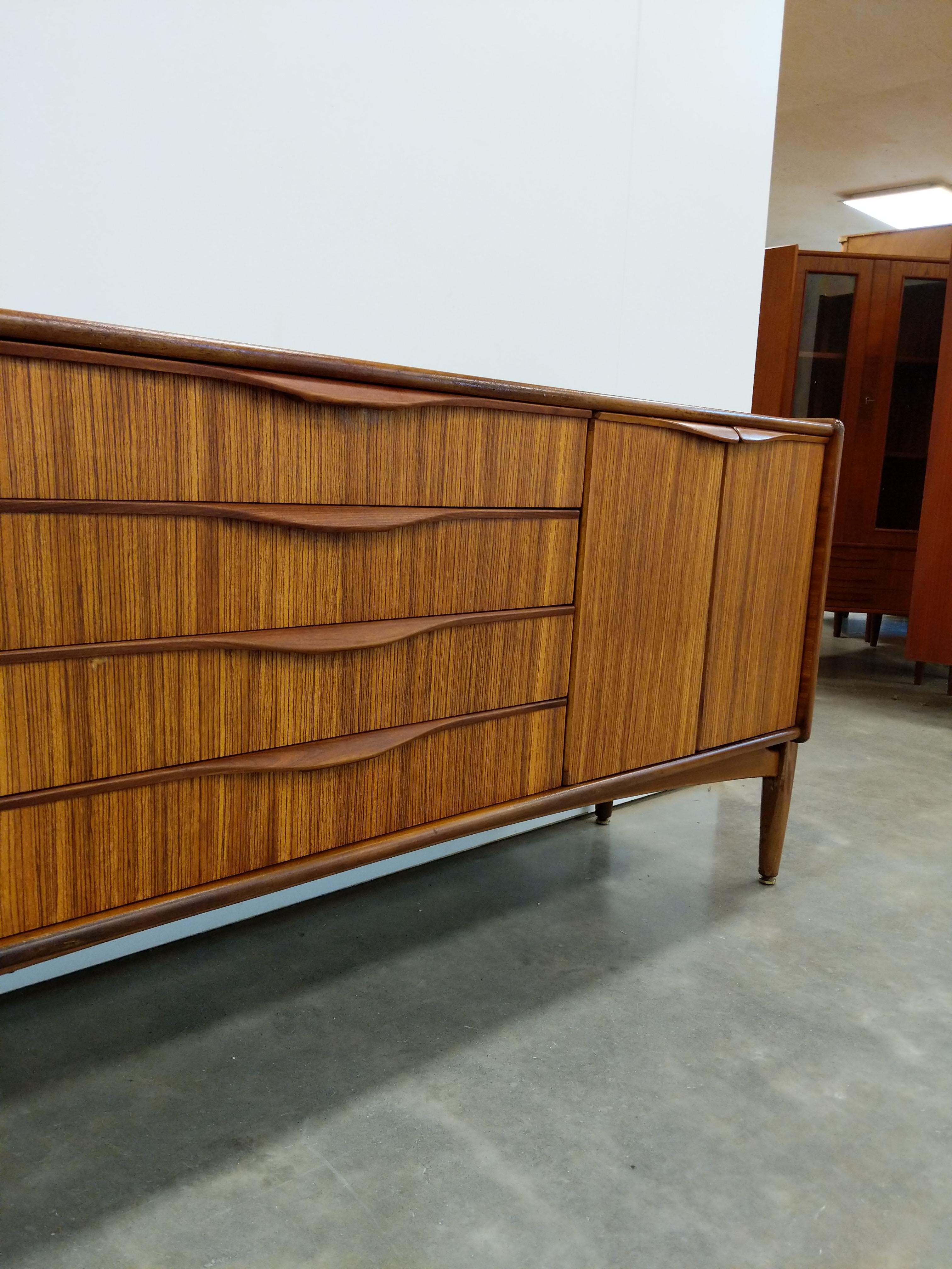 Vintage Mid Century Modern Zebrano Credenza by Elliotts of Newbury For Sale 1