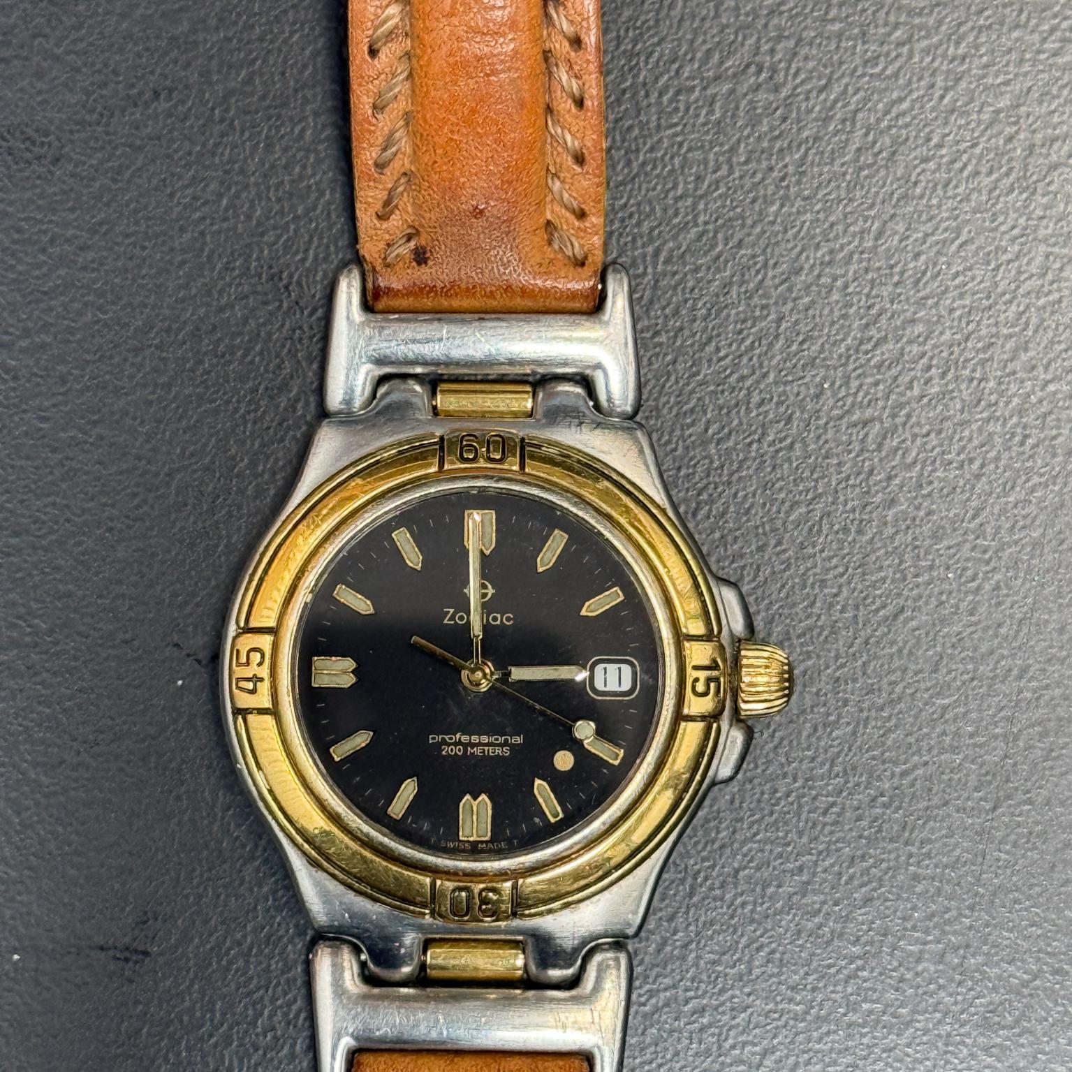 Mid-Century Modern Montre Vintage Mid Century Modern Zodiac Professional 200m en vente