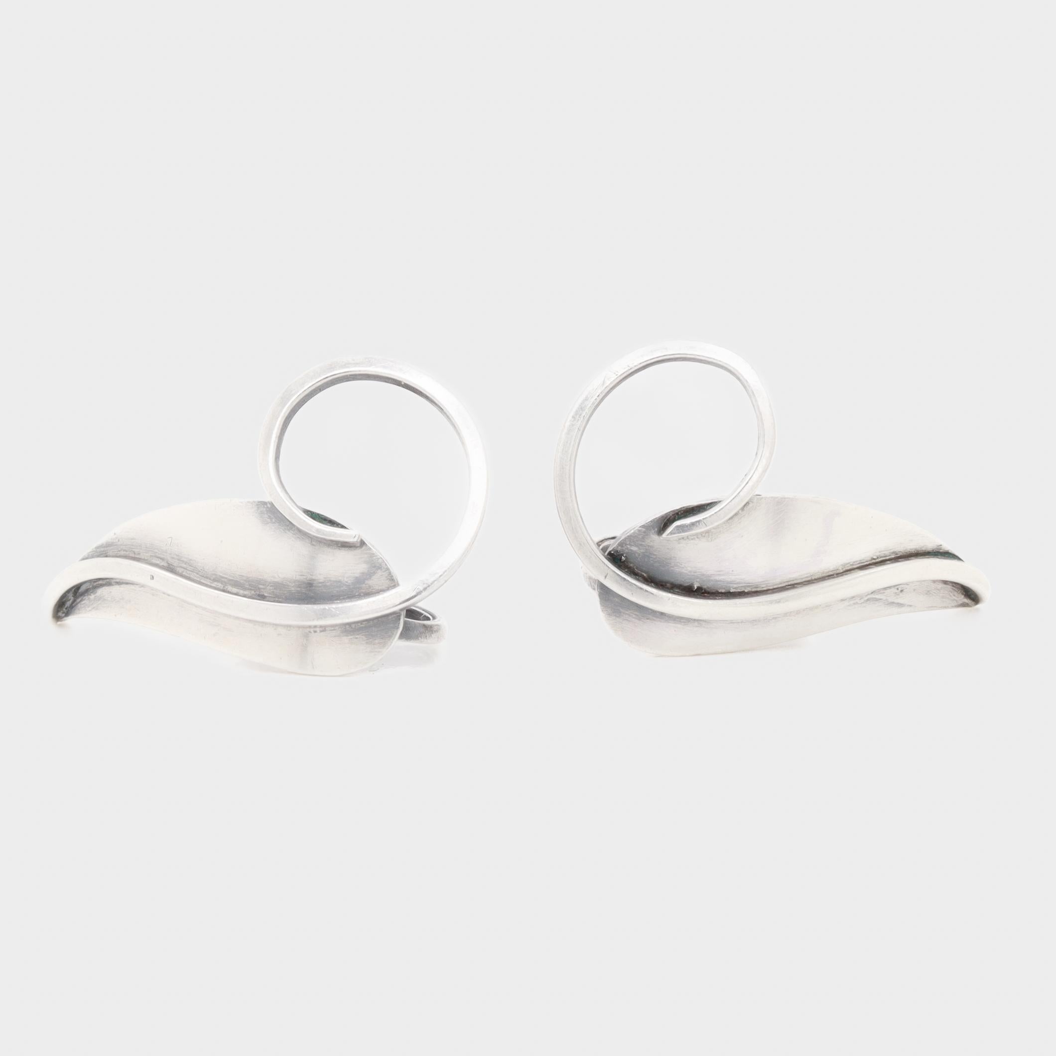 Pendientes vintage Paul Lobel de plata de ley con forma de hoja y cierre de rosca, modernistas de mediados de siglo en venta 3