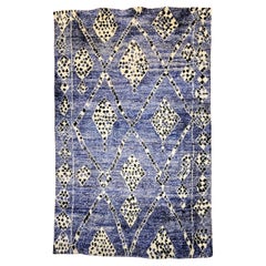 Tapis marocain vintage à motif allover en bleu indigo
