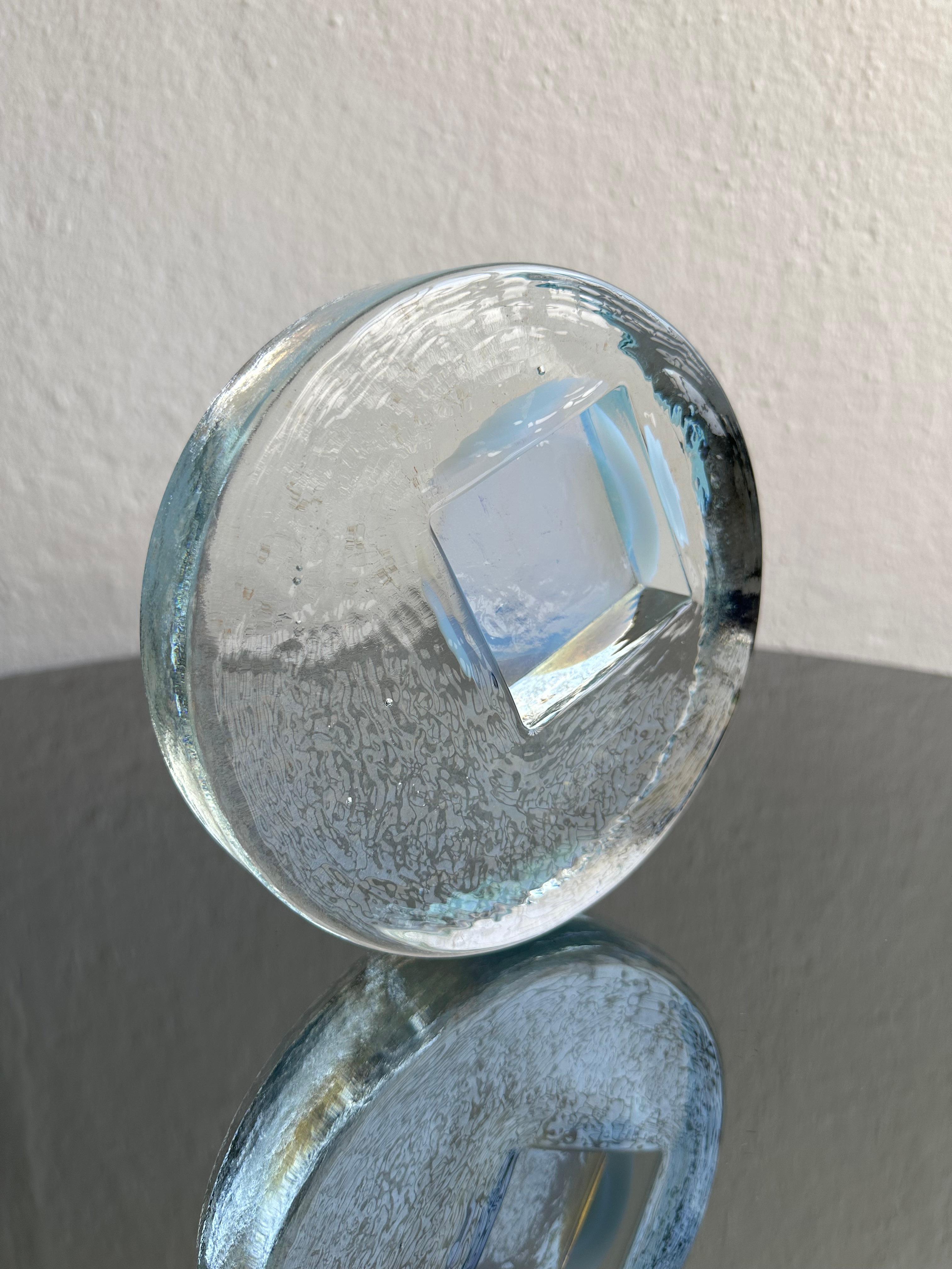 Aschenbecher aus Murano-Glas aus der Mitte des Jahrhunderts, mattiert, mit blauen Akzenten (Mitte des 20. Jahrhunderts) im Angebot