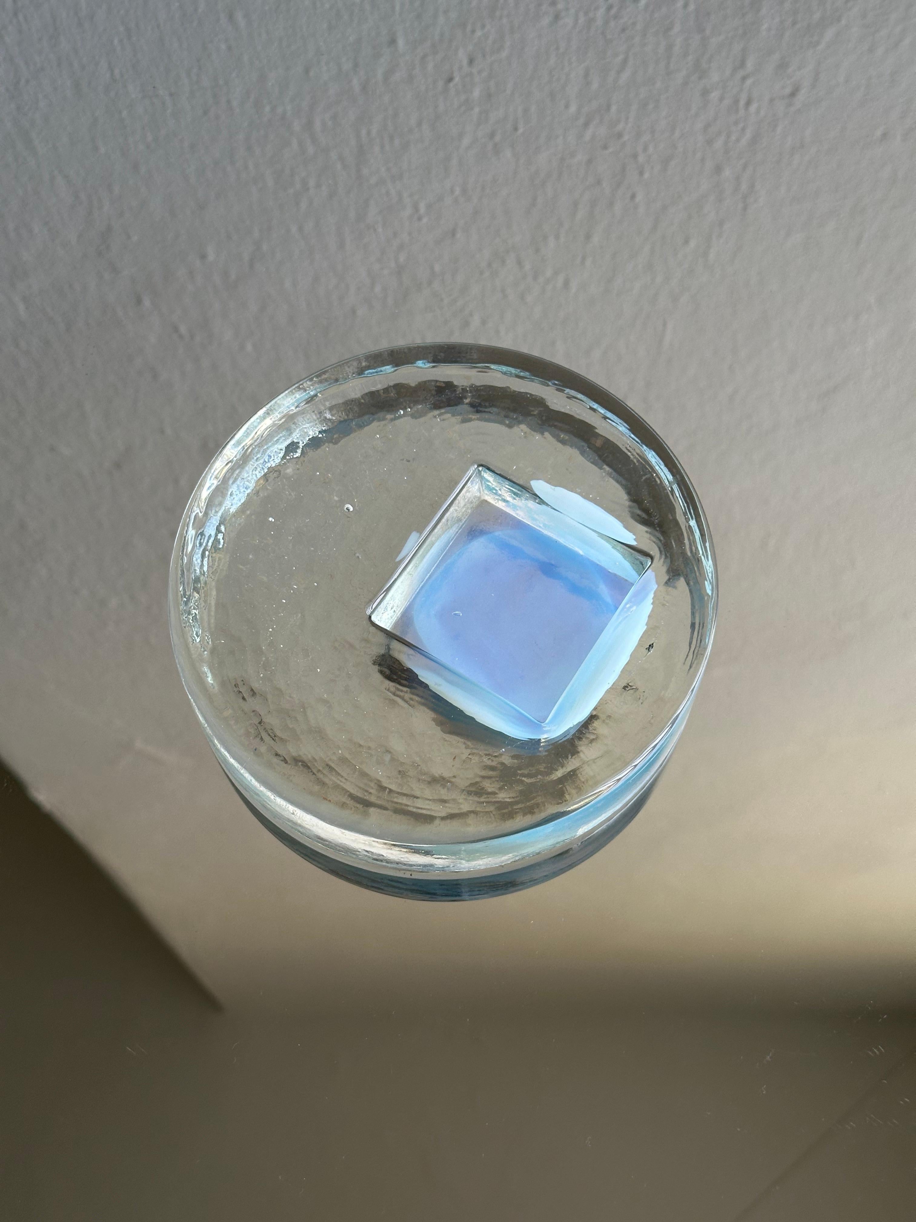 Aschenbecher aus Murano-Glas aus der Mitte des Jahrhunderts, mattiert, mit blauen Akzenten im Angebot 2