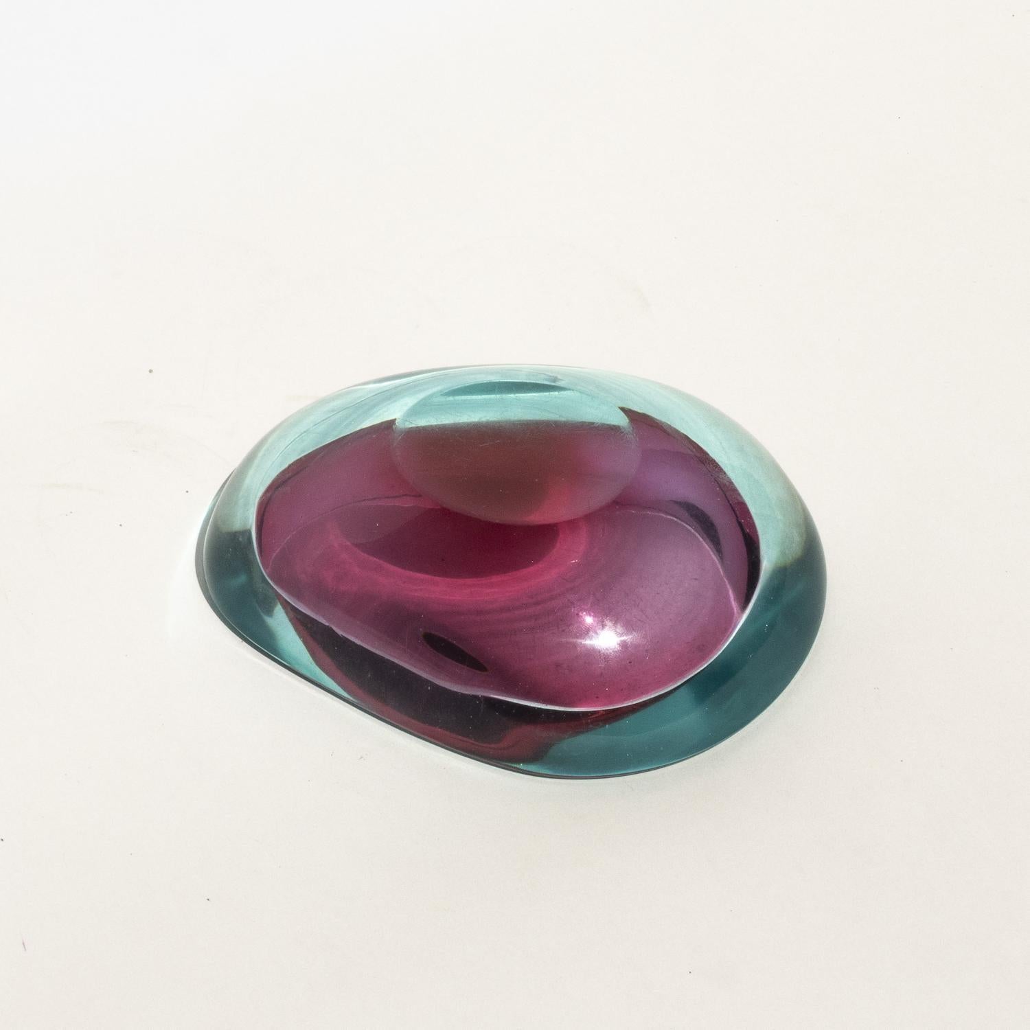 Vintage Mid-Century Murano Glass Bowl in Sommerso Glass, Flavio Poli Stye In Good Condition For Sale In Milano, IT