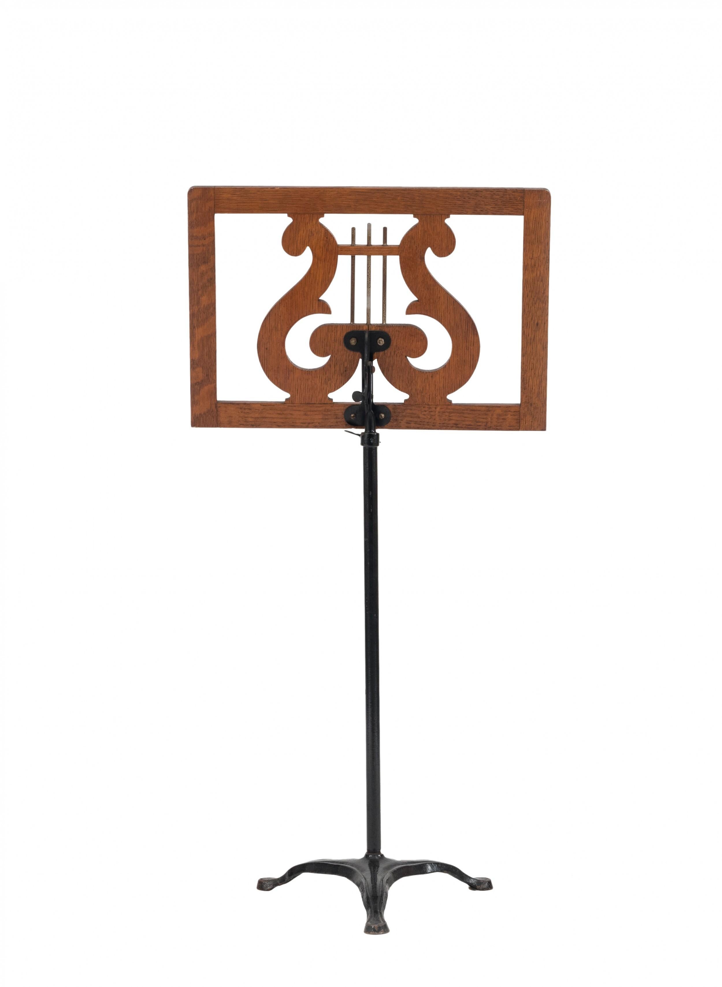 Mid-Century Modern Vintage Mid-Century Music Stand For Sale