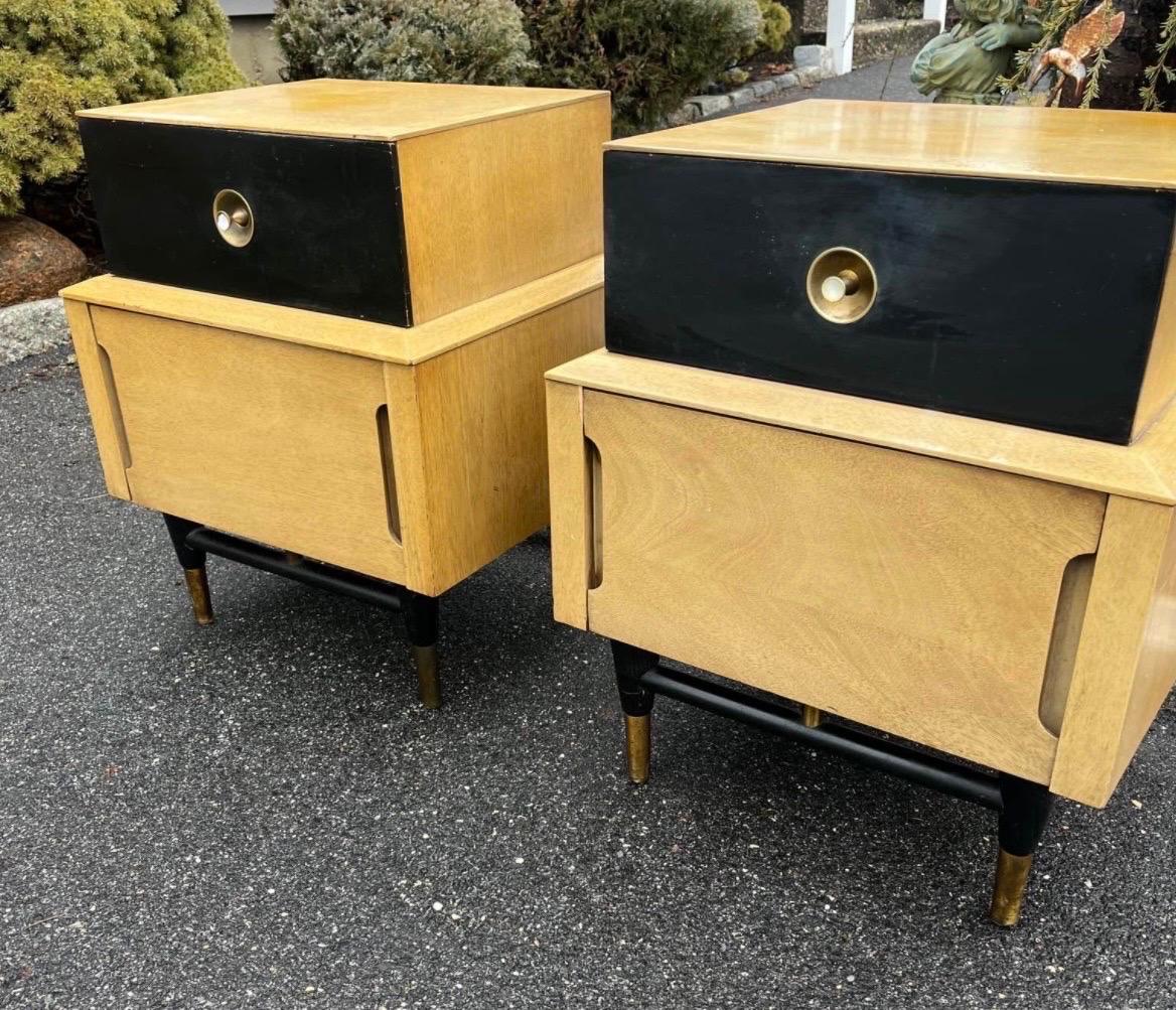 Bois Tables de nuit Vintage Mid Century par Basic Witz en vente