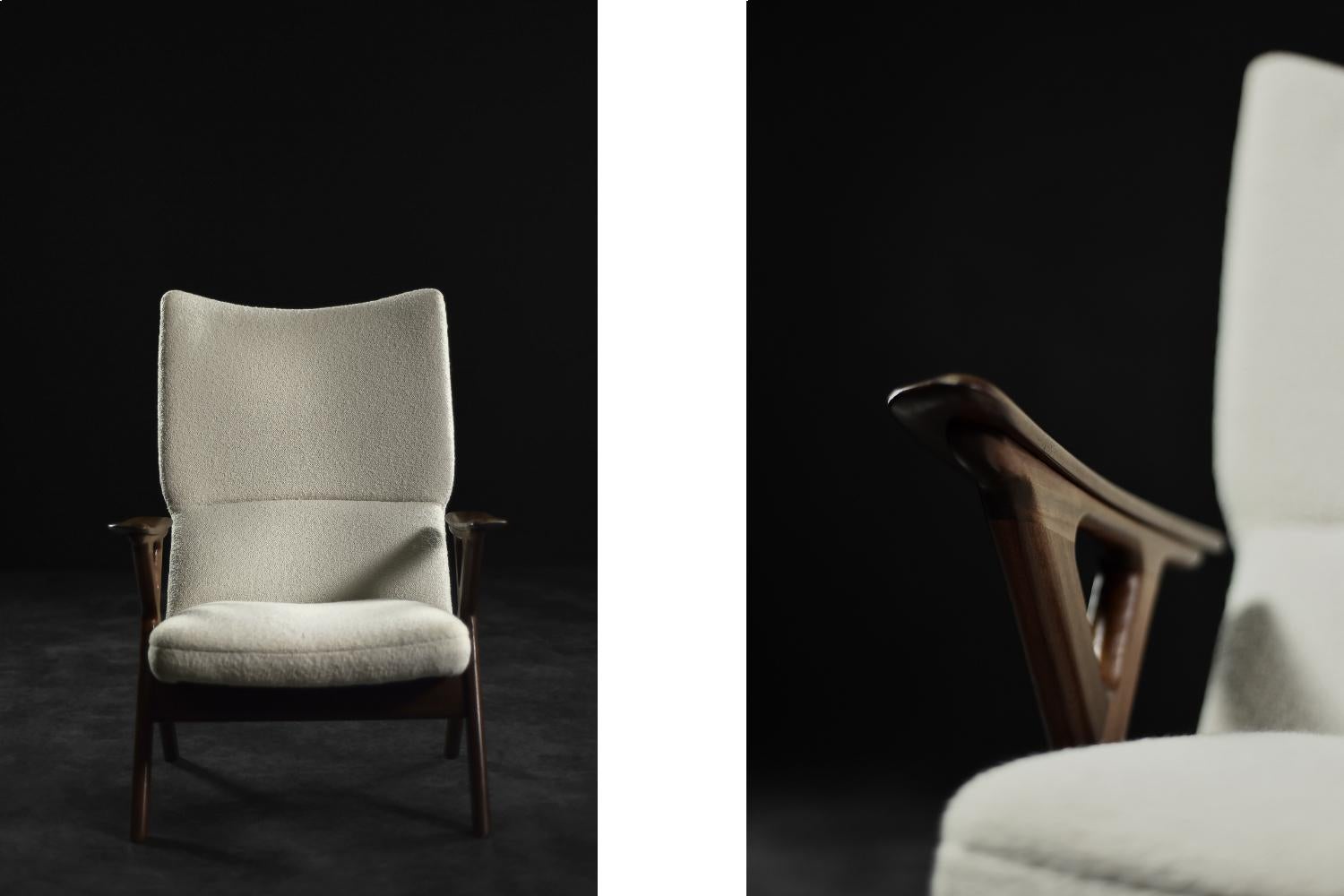 Scandinavian Modern Vintage Mid-Century Norway Modern Teak & White Boucle Fabric High Lounge Chair For Sale