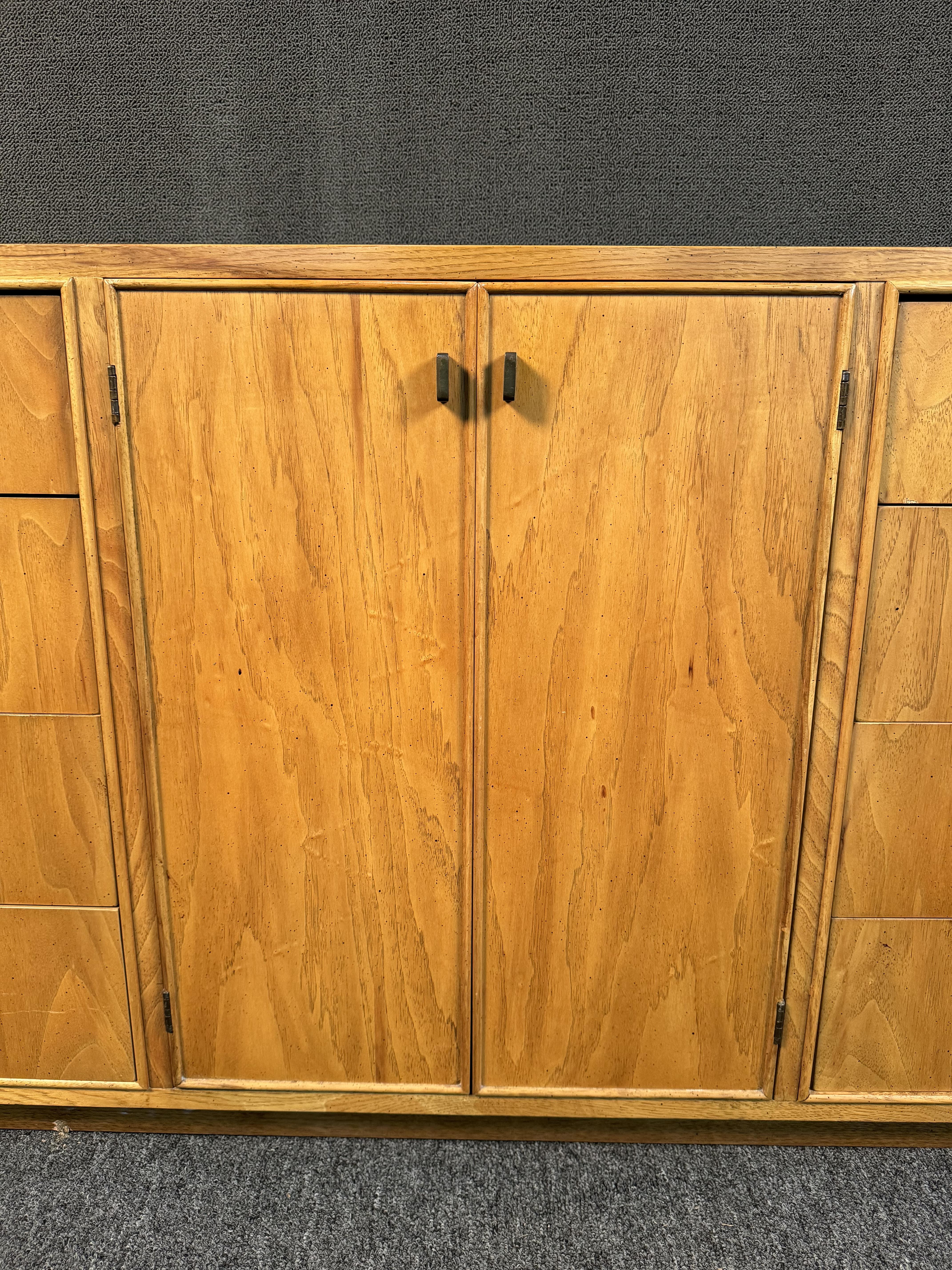 Vintage Mid-Century Oak Dresser For Sale 6